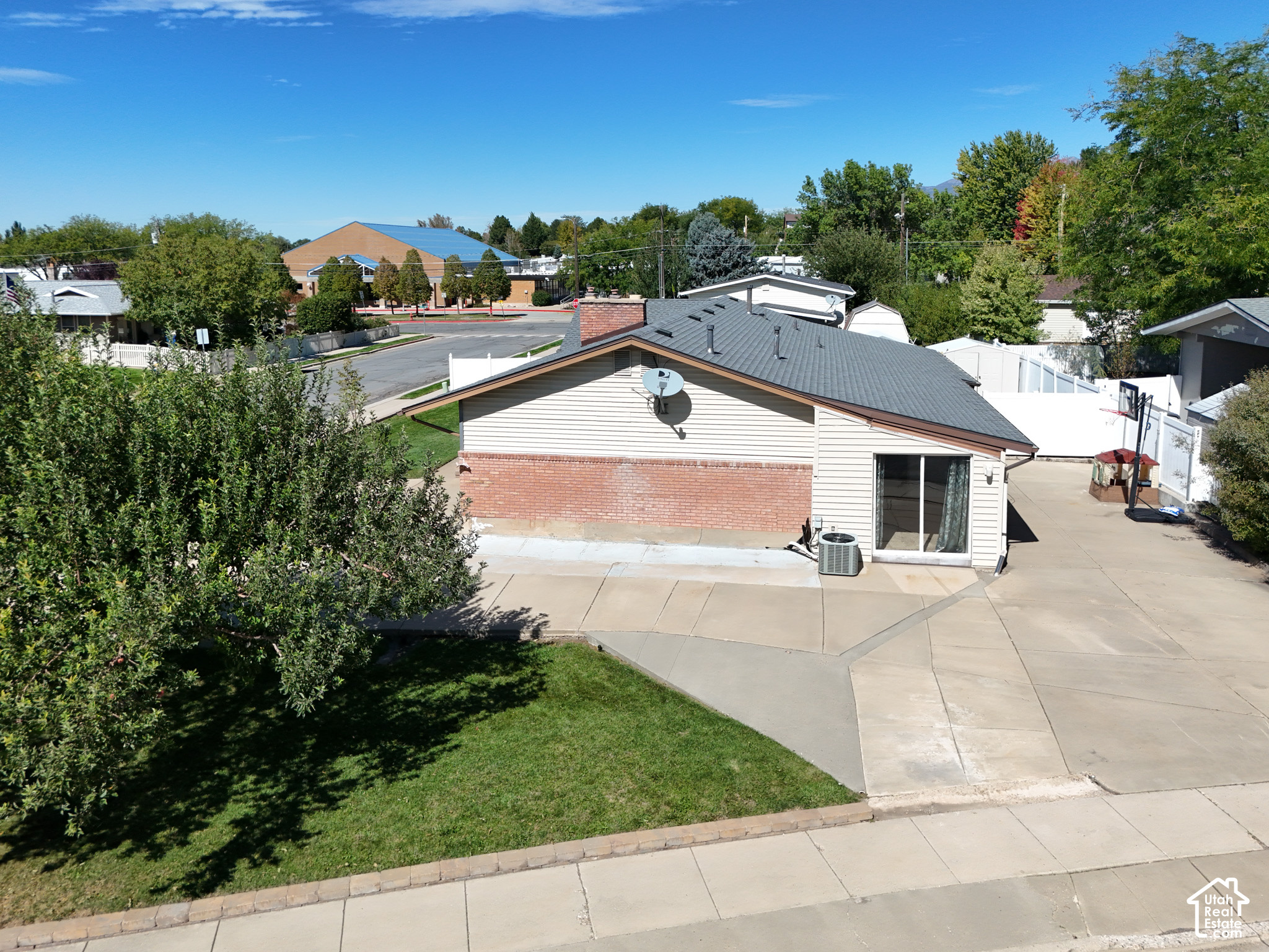 main property photo 48
