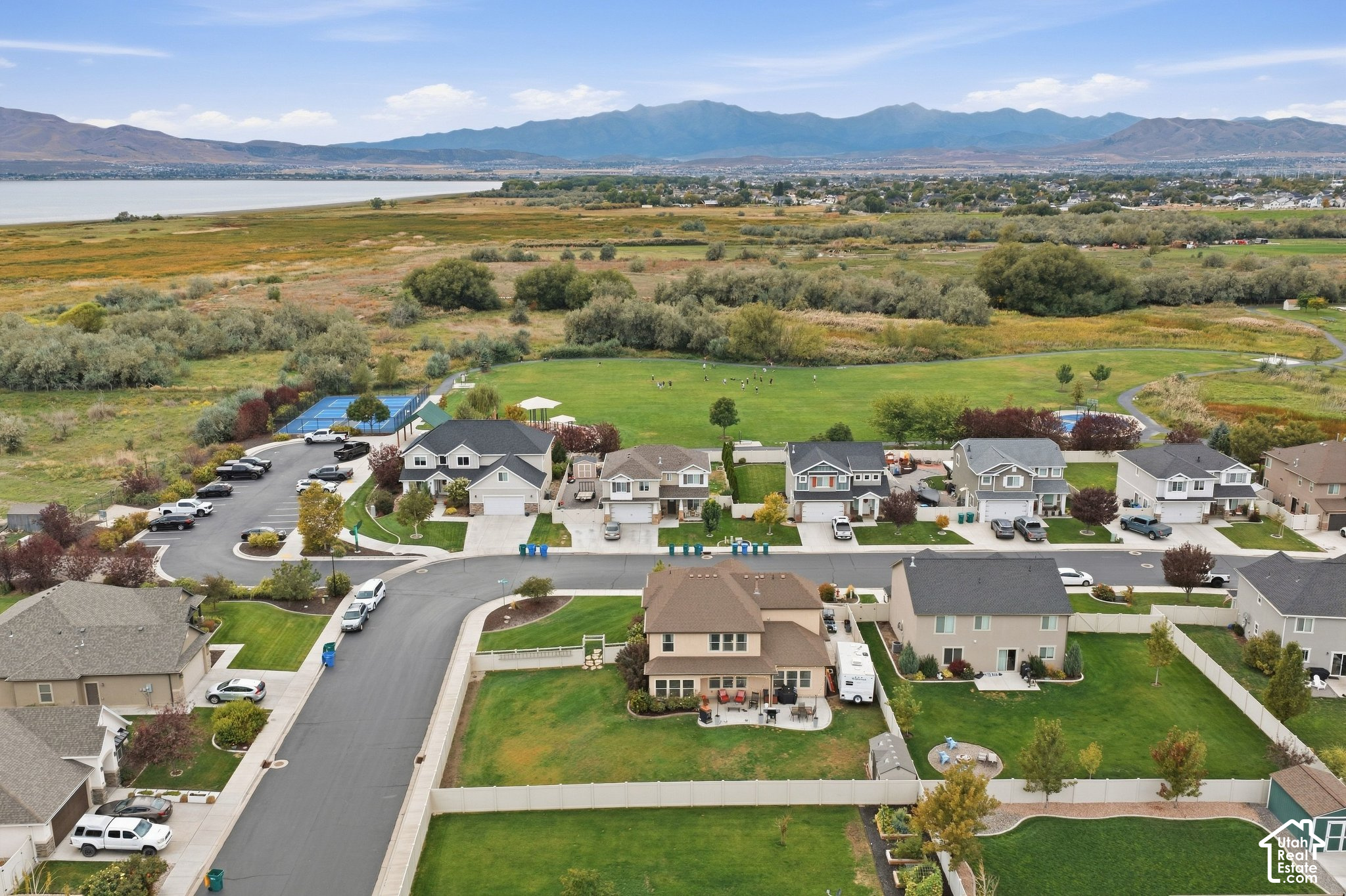 main property photo 37