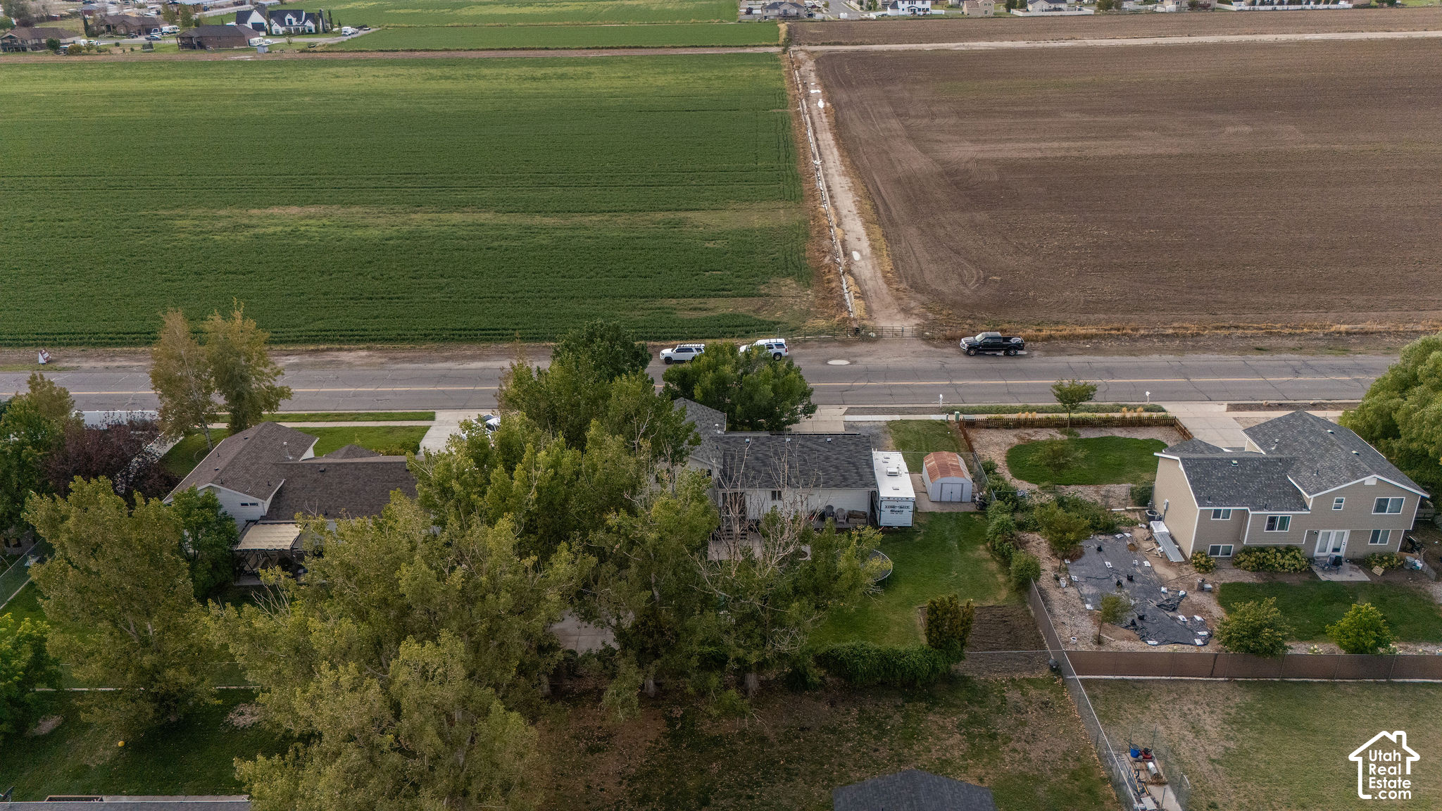 main property photo 37