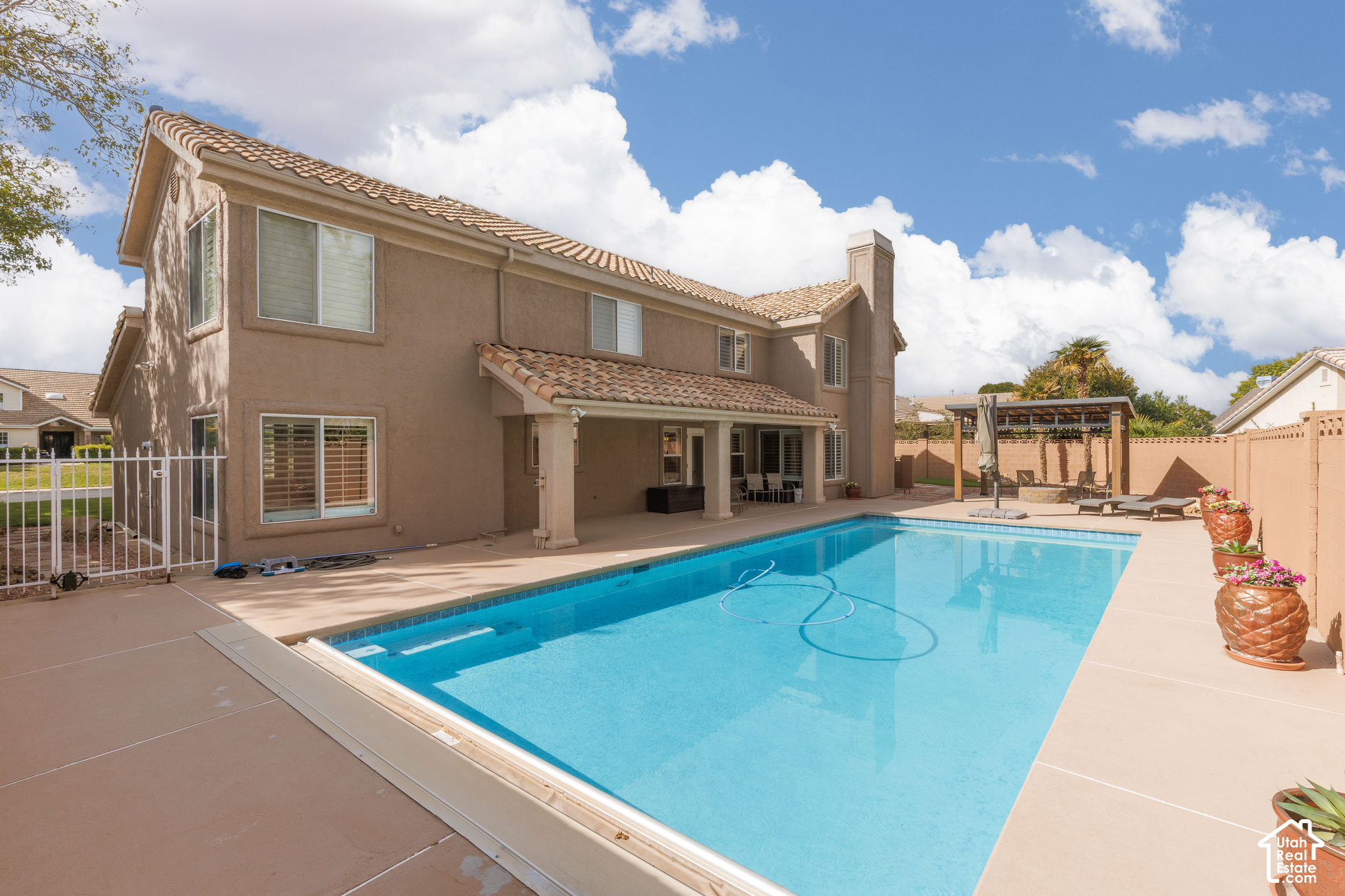 main property photo 45