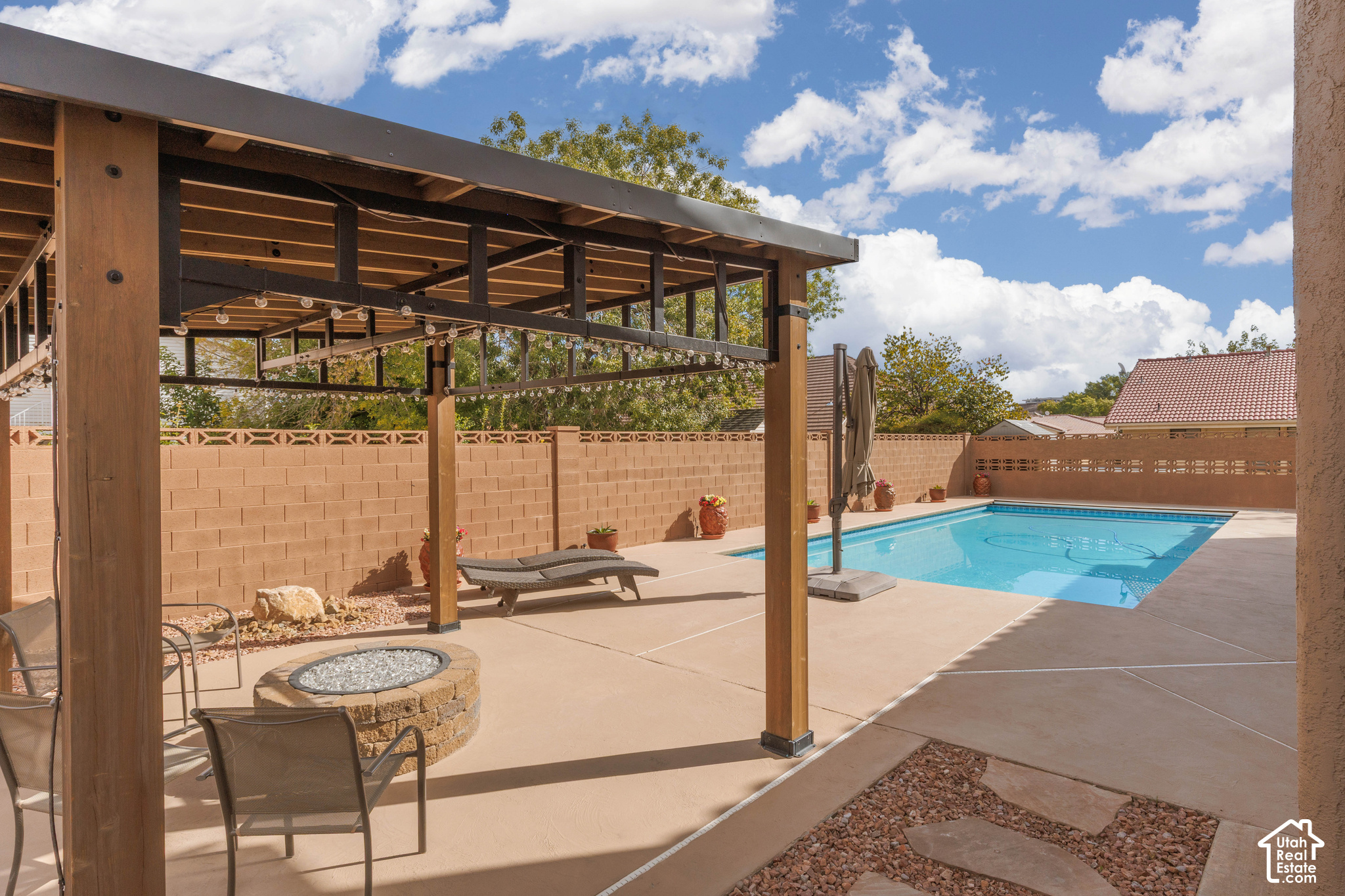 main property photo 49