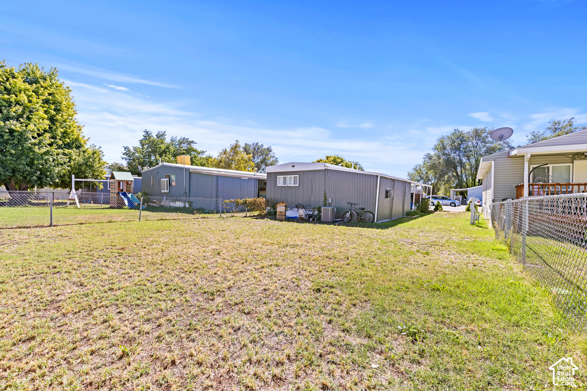 main property photo 16