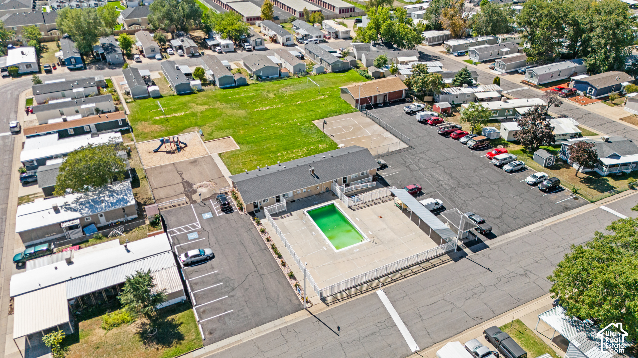 main property photo 24