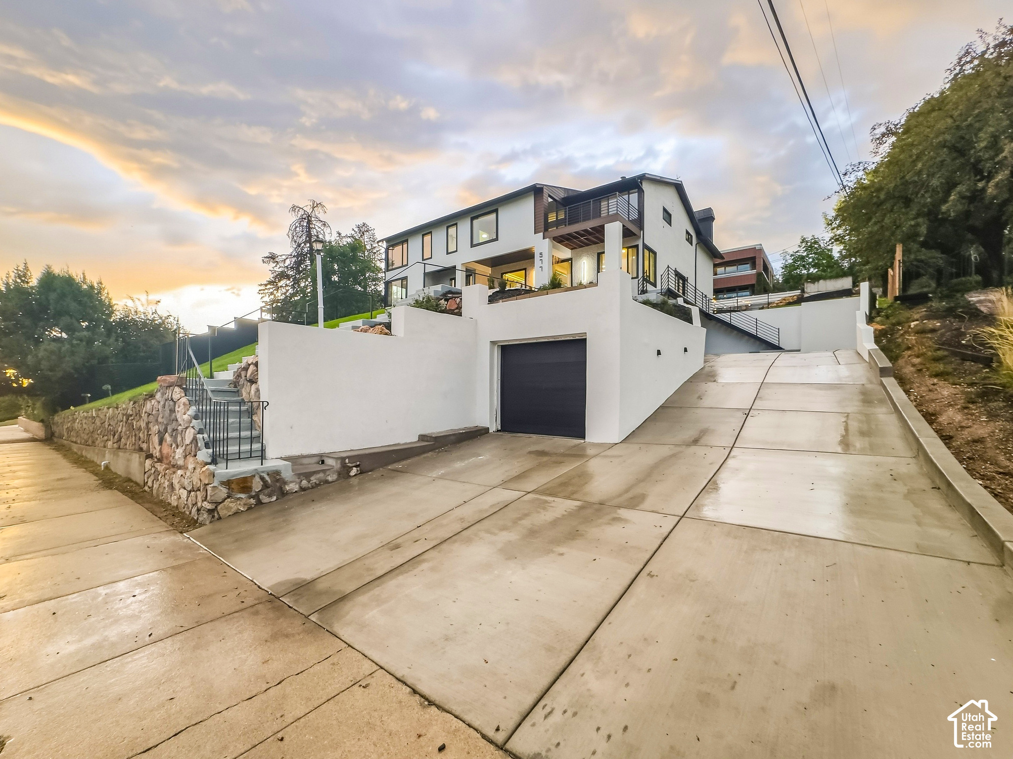 main property photo 9