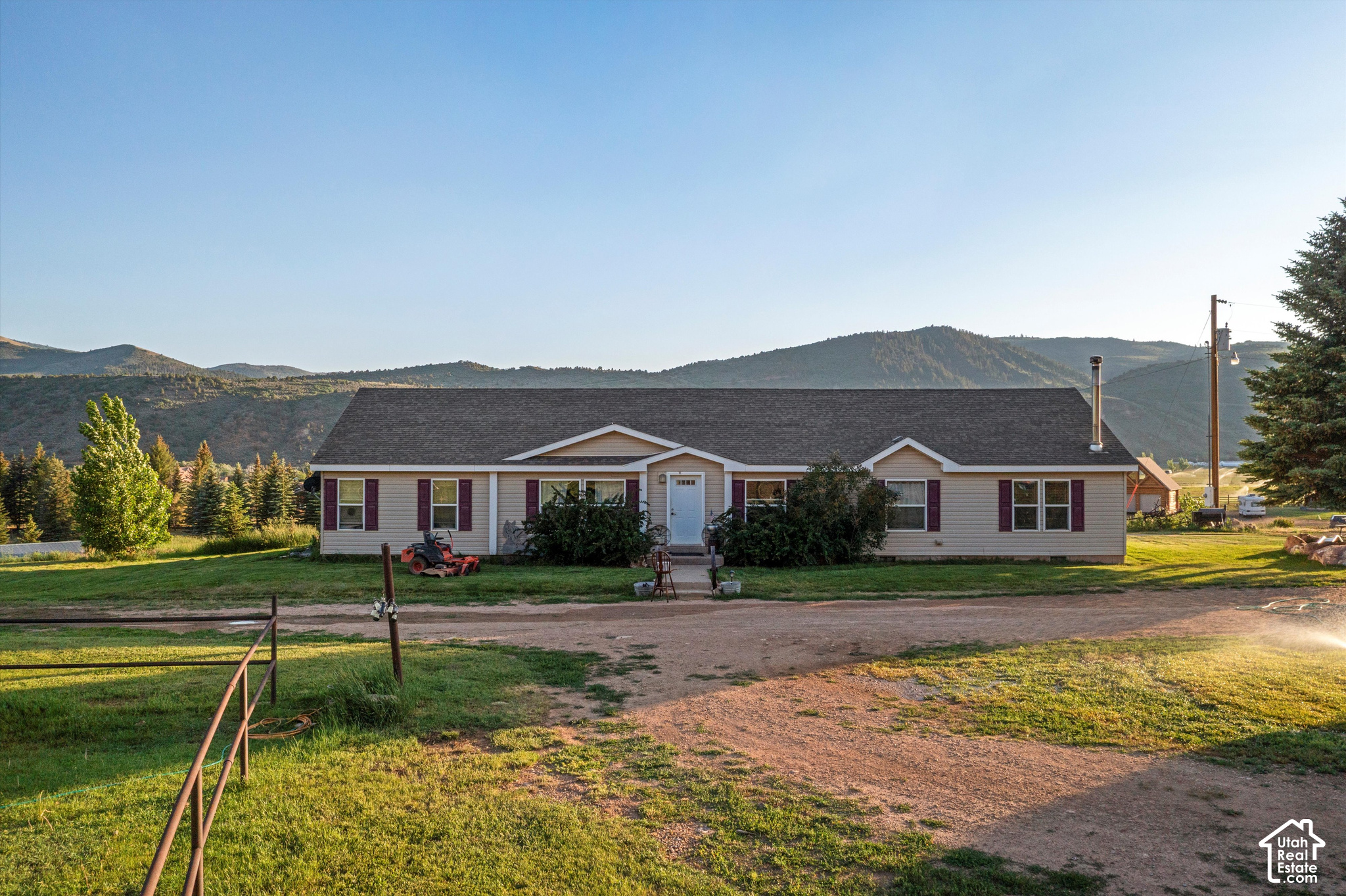 main property photo 18