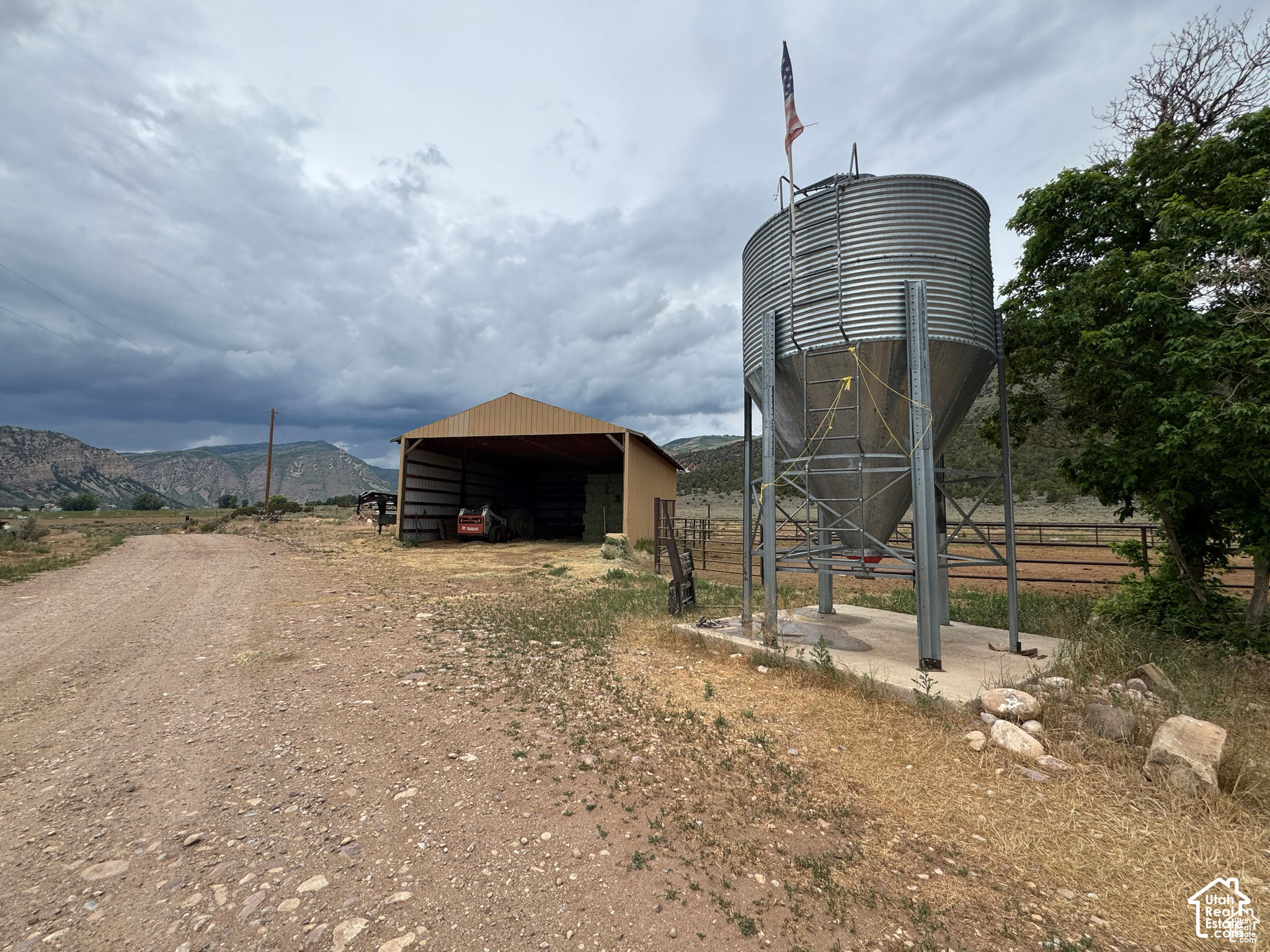 main property photo 47