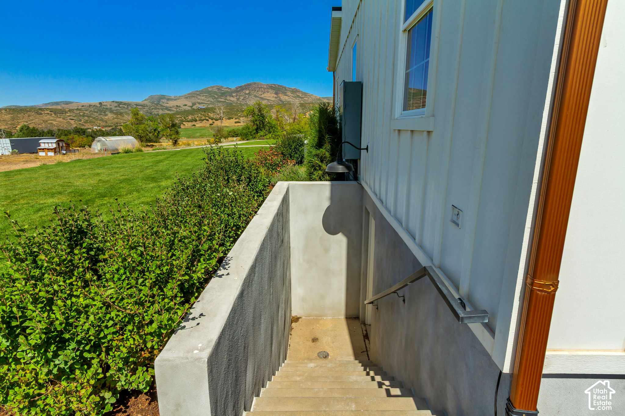 main property photo 65