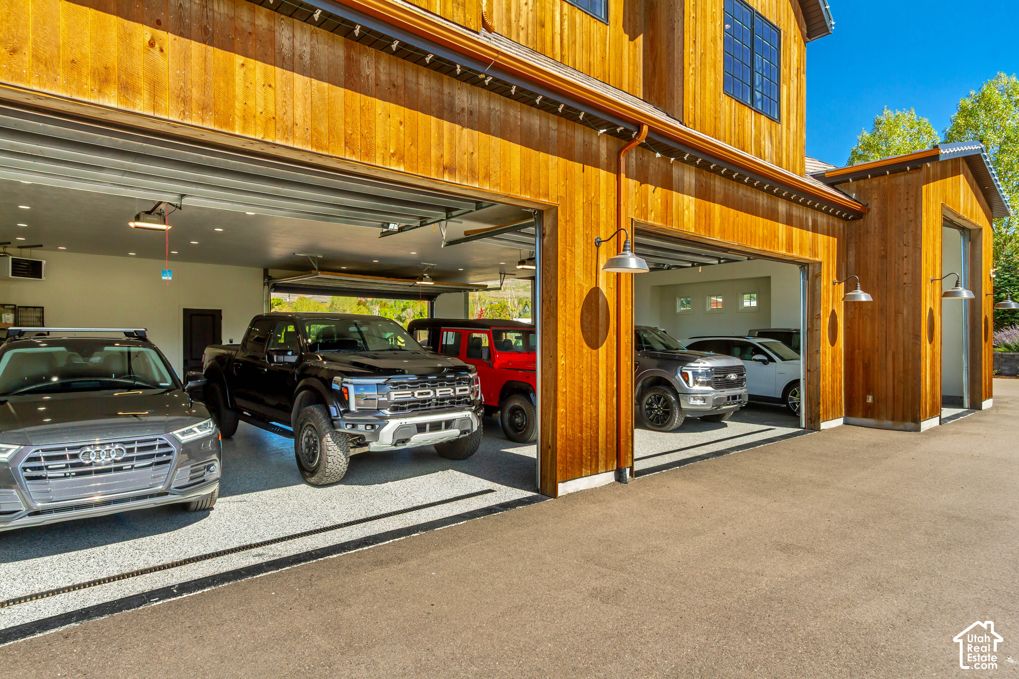 main property photo 80