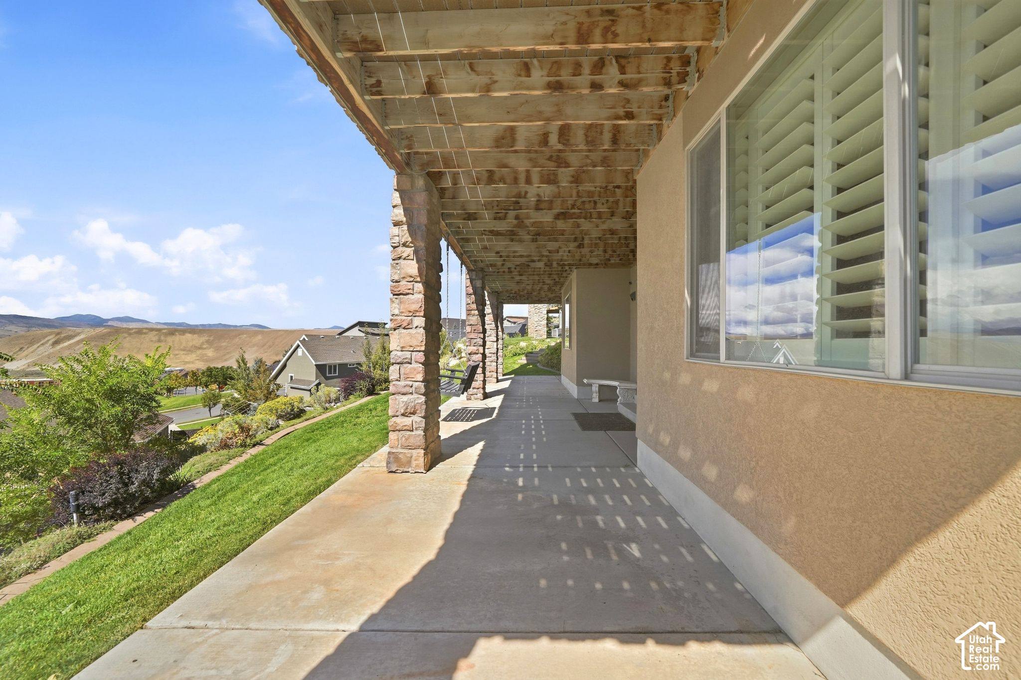 main property photo 41
