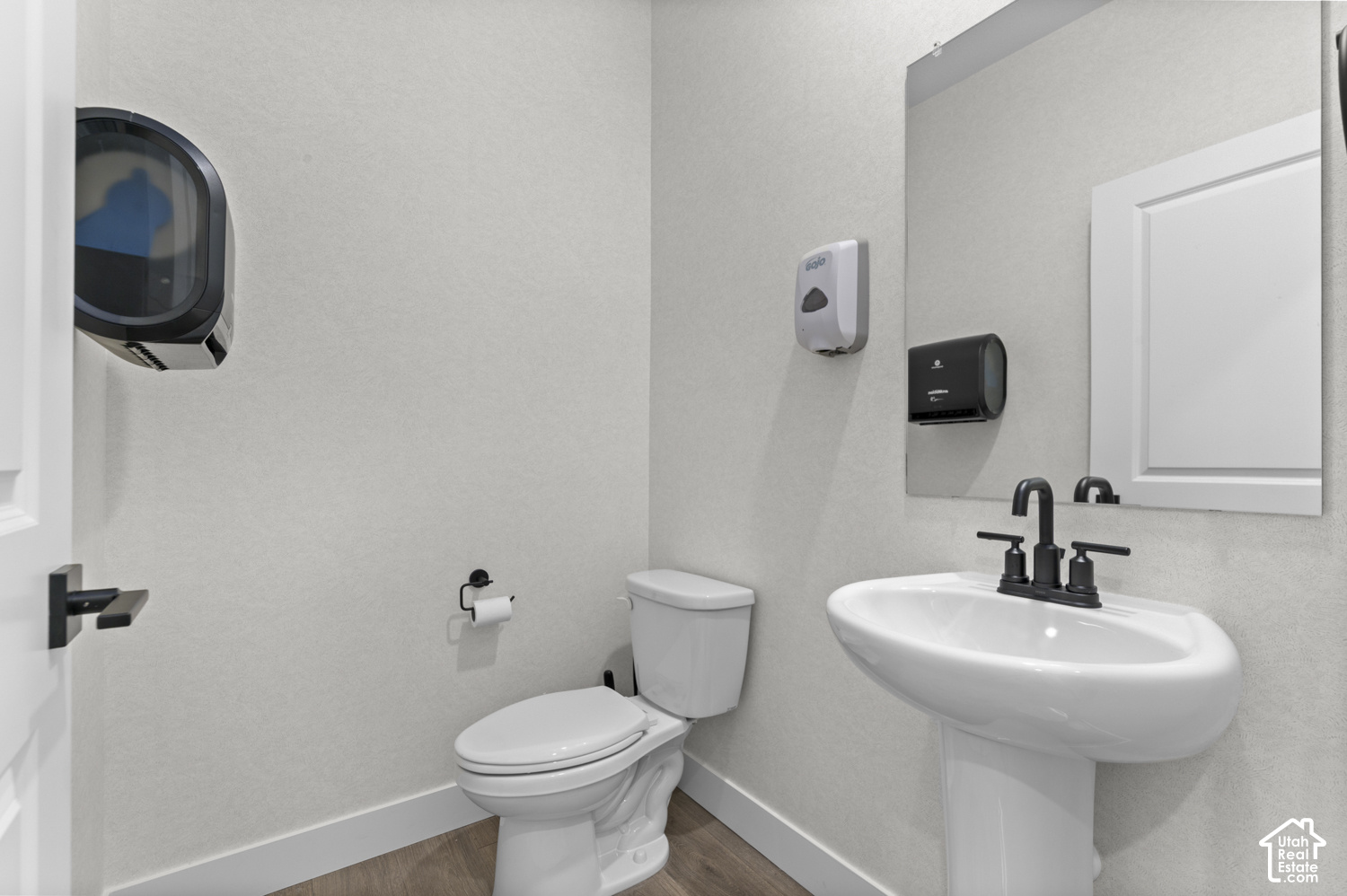 main property photo 12