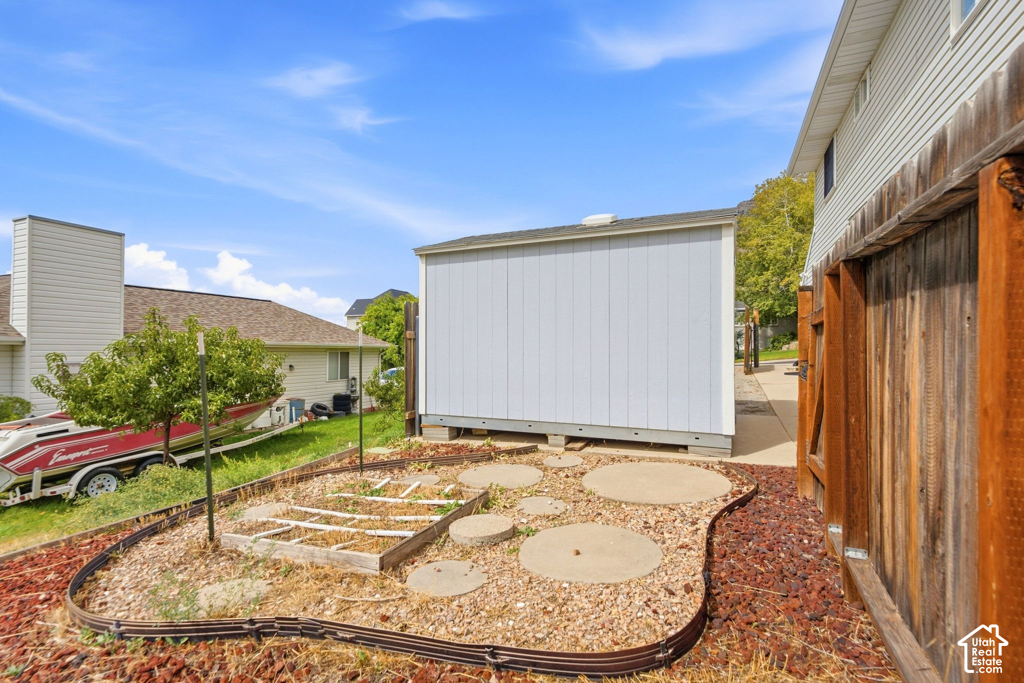 main property photo 77