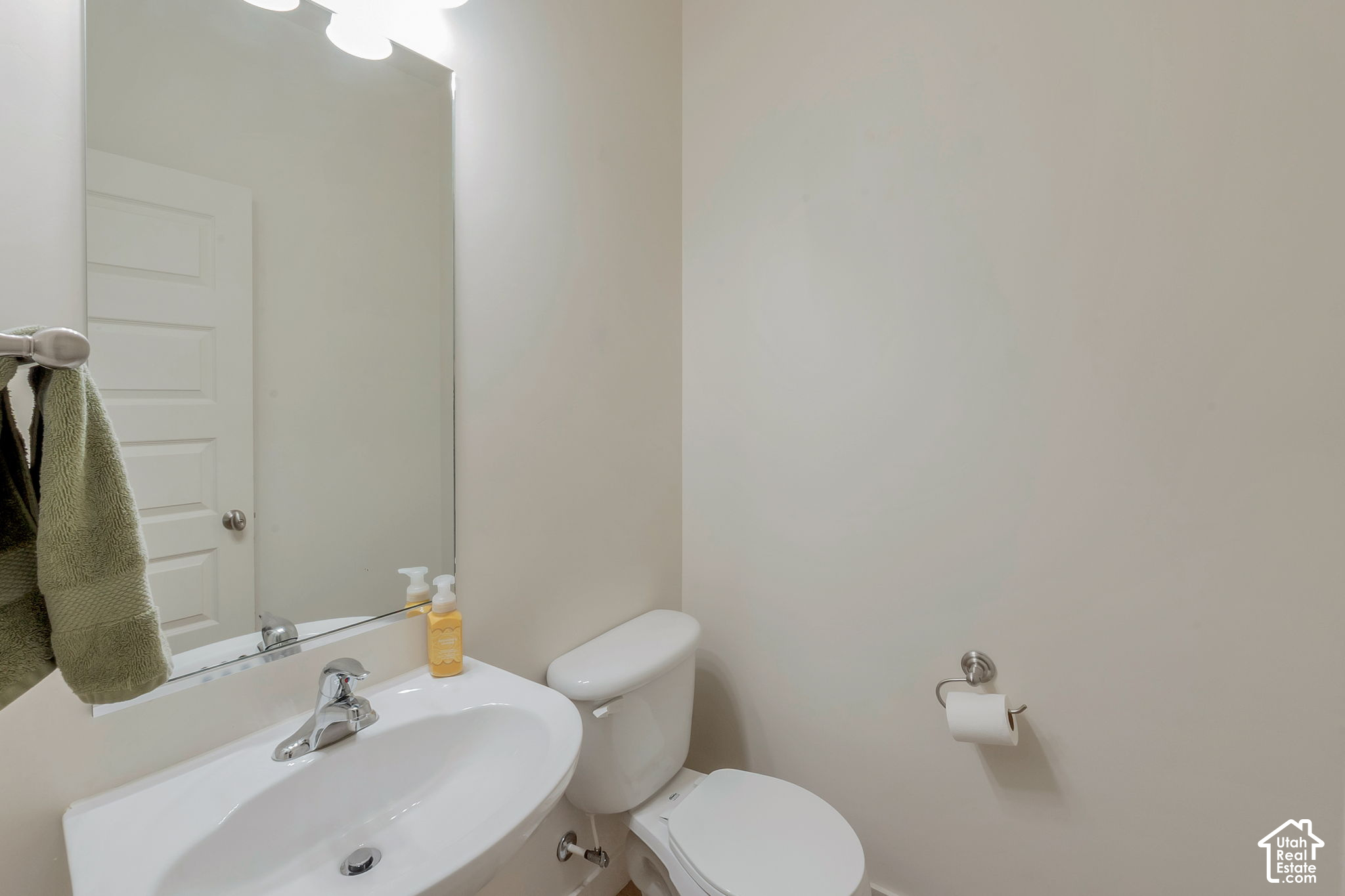 main property photo 13