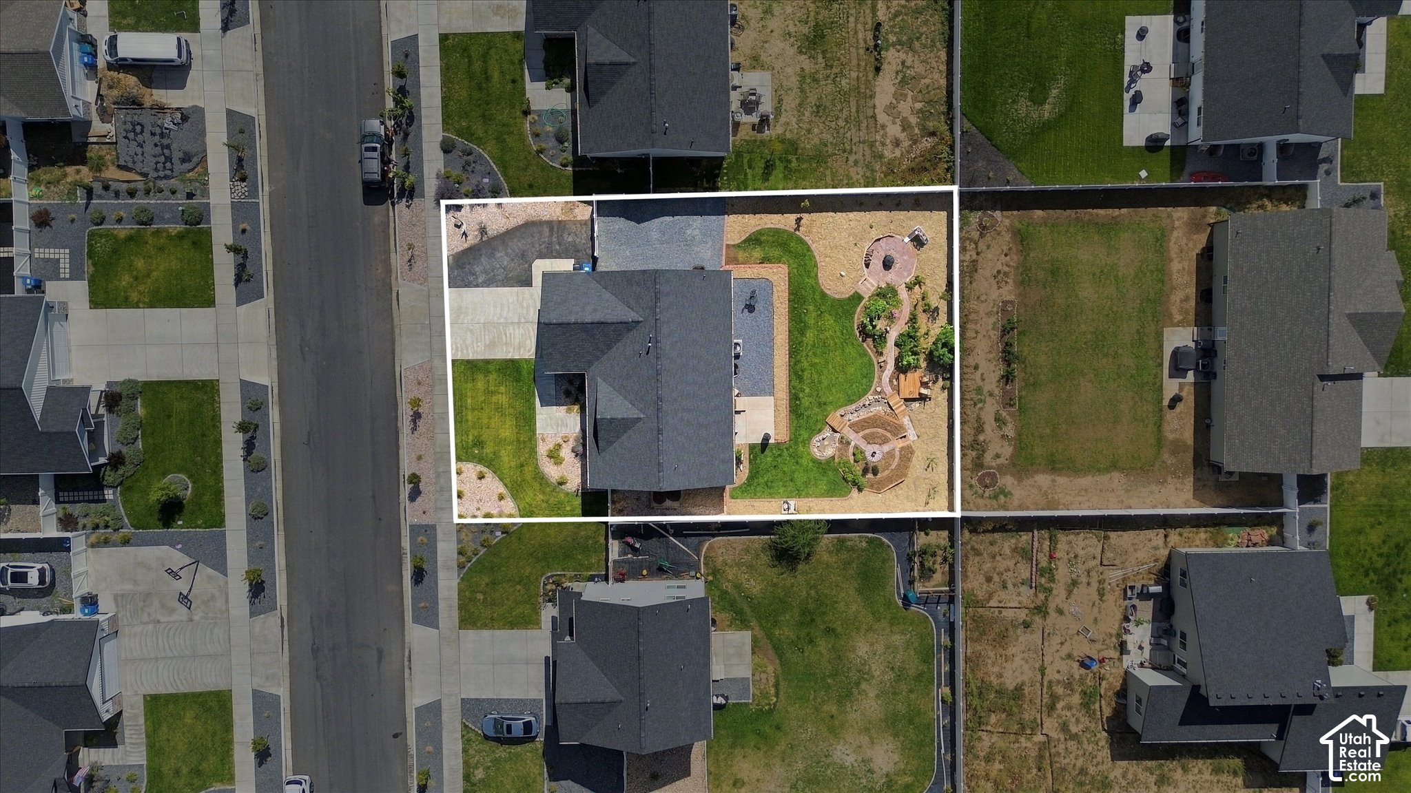 main property photo 27