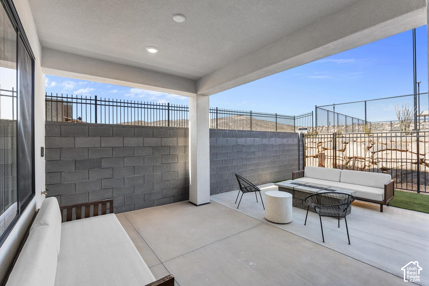 main property photo 36