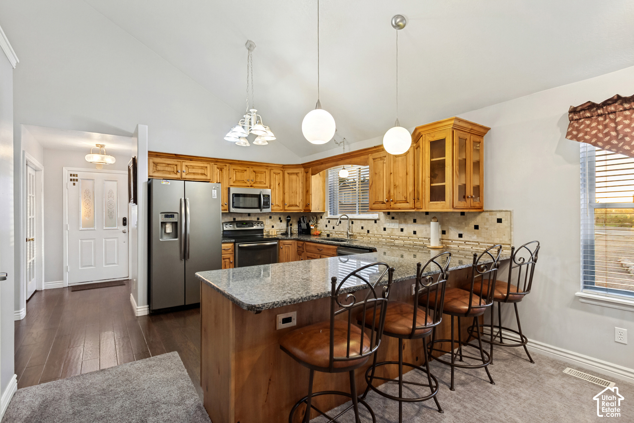 main property photo 7