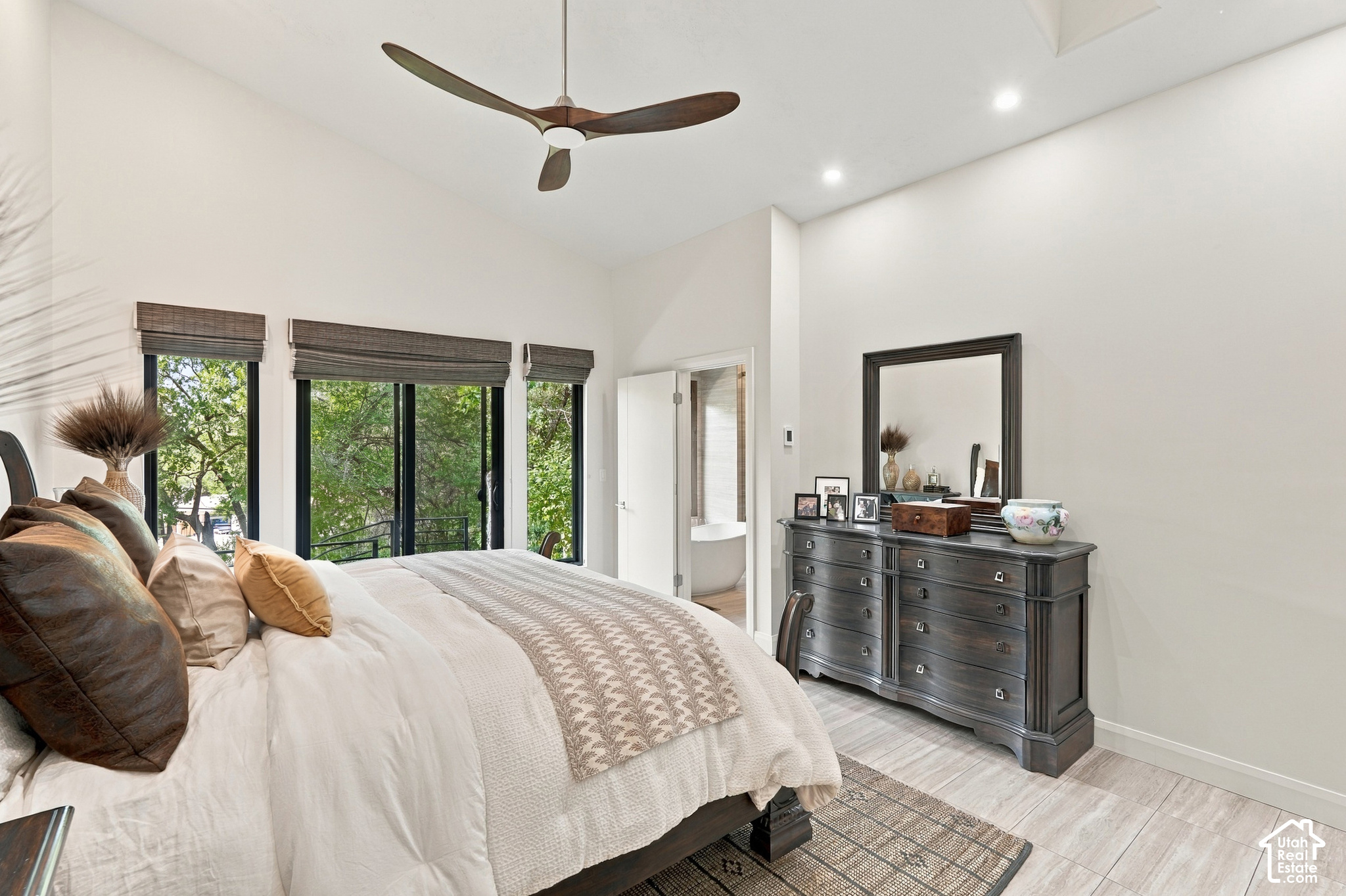 main property photo 110