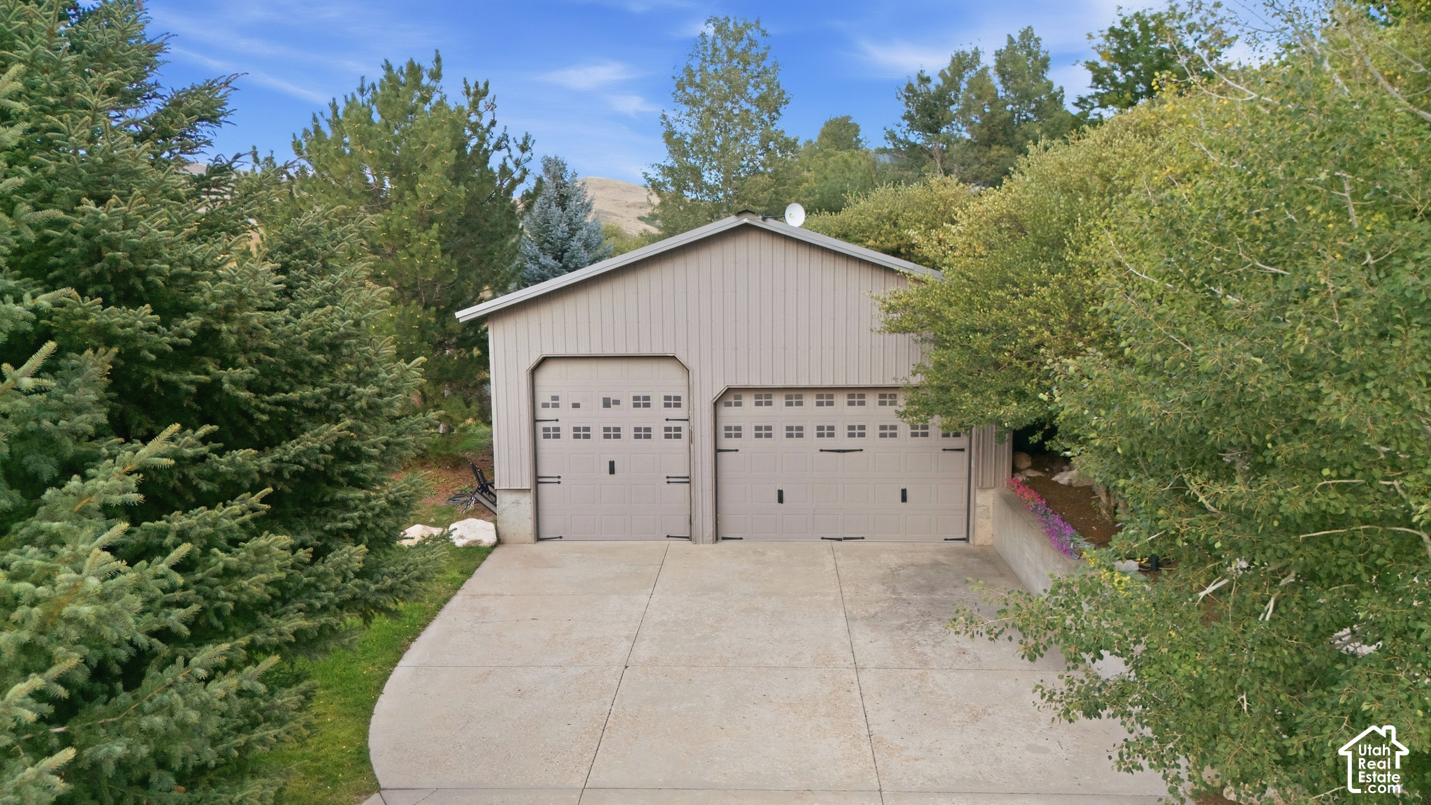 main property photo 56