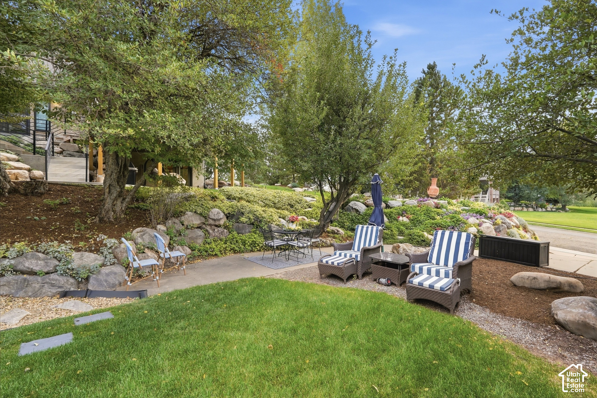 main property photo 60