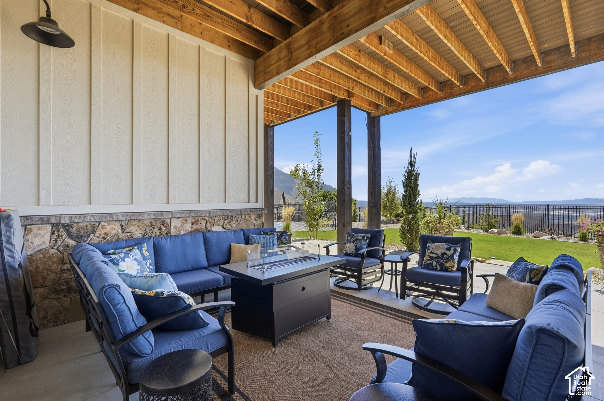 main property photo 83