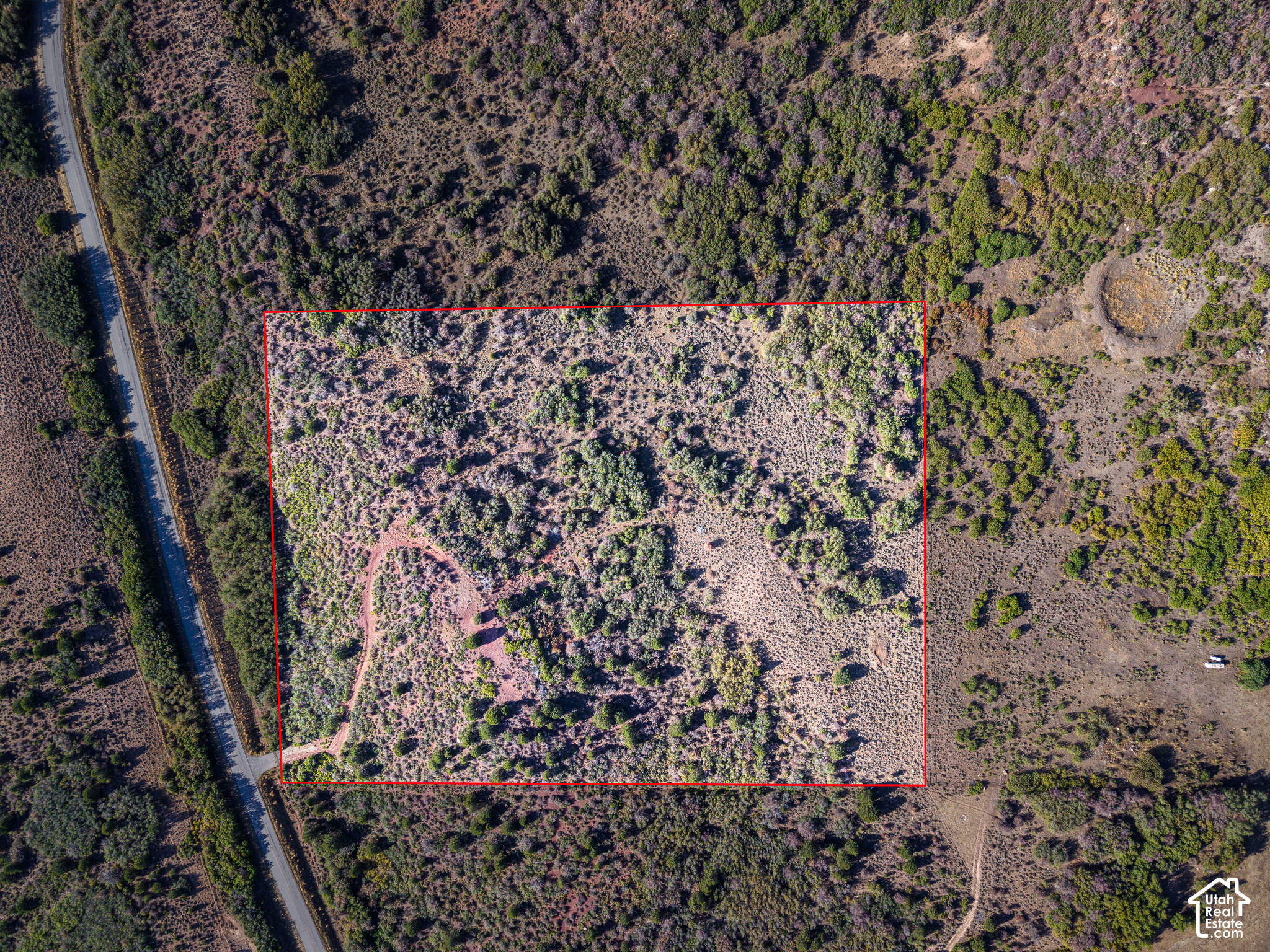 main property photo 40