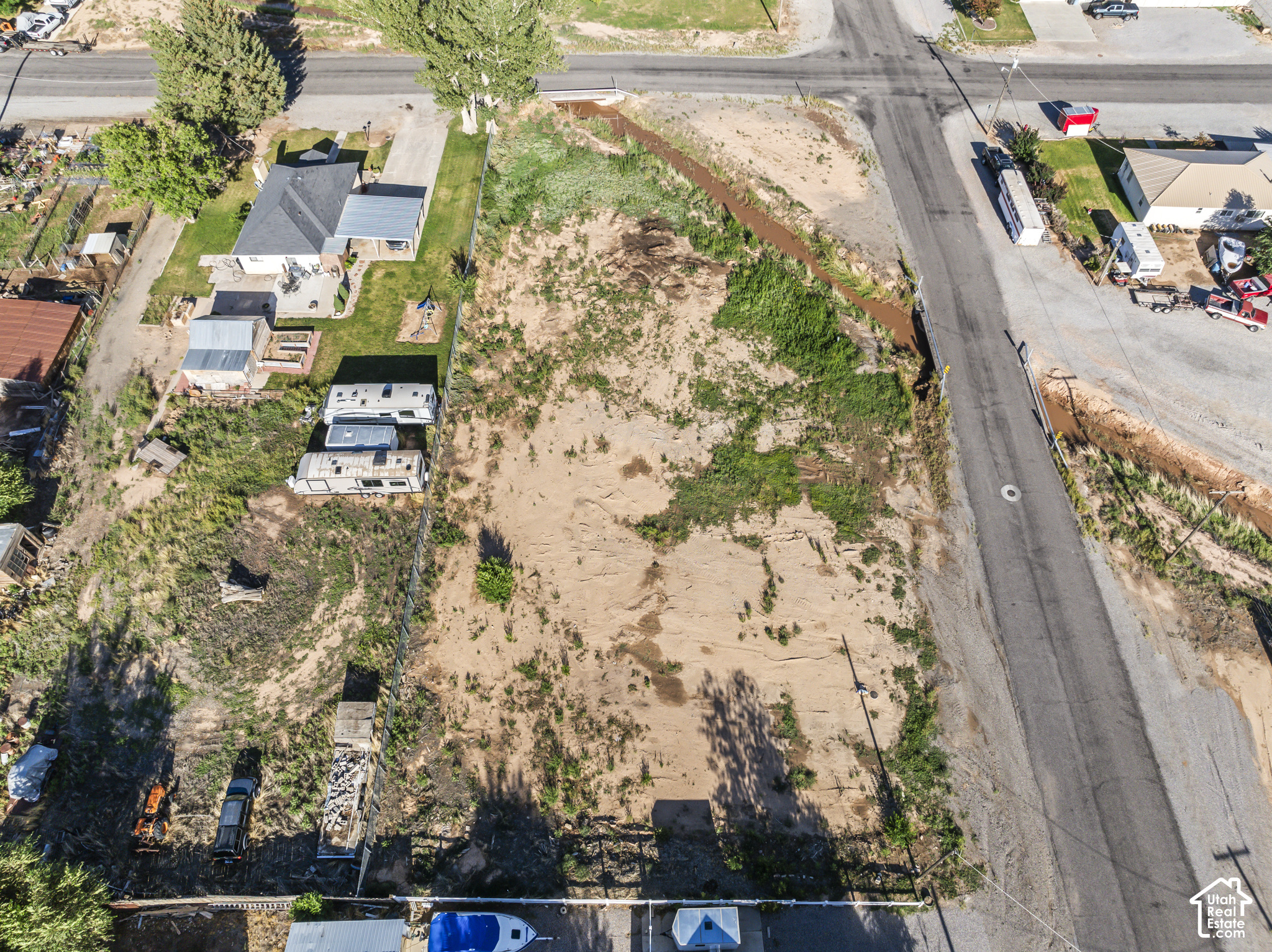 main property photo 14