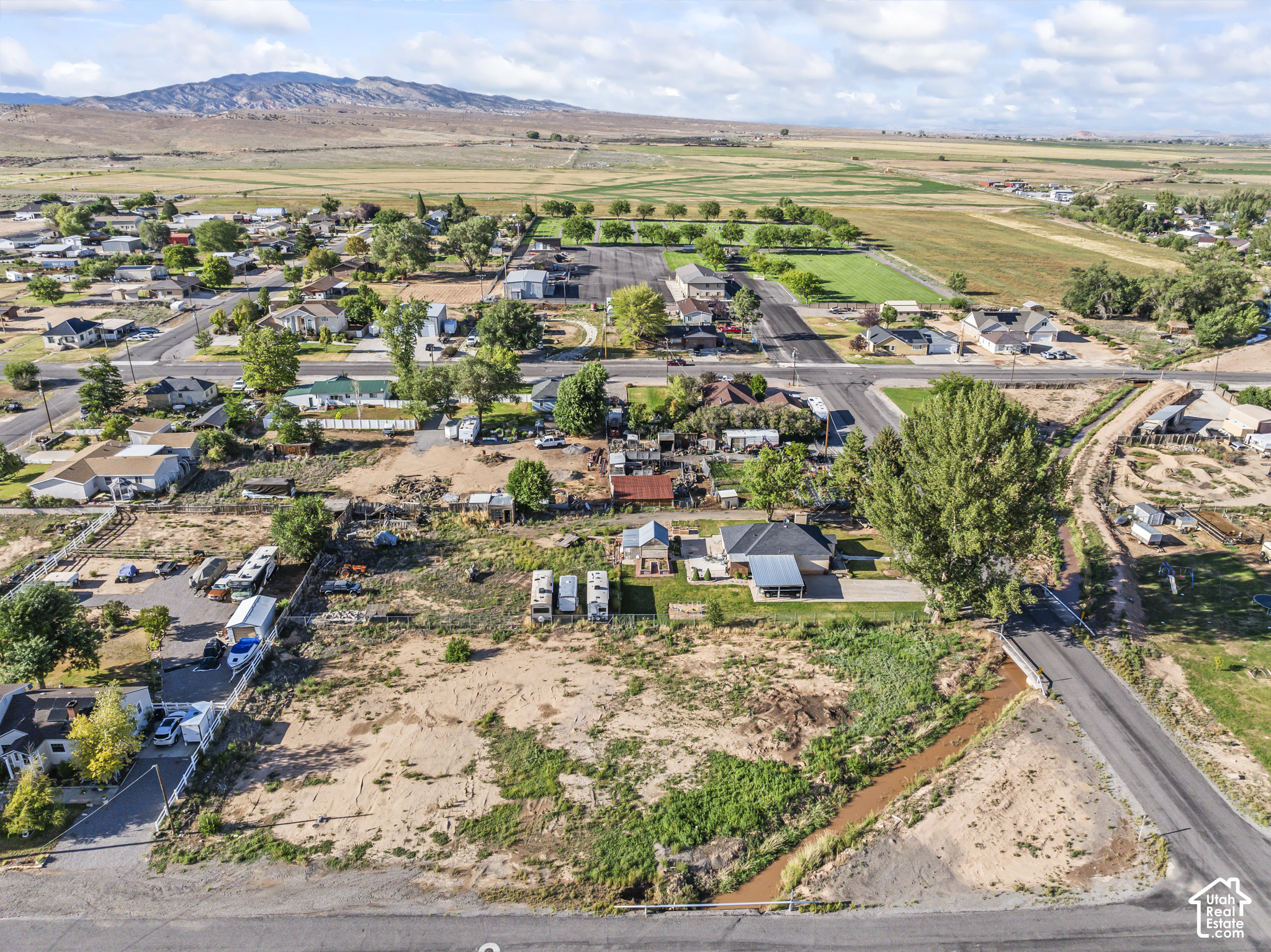 main property photo 17