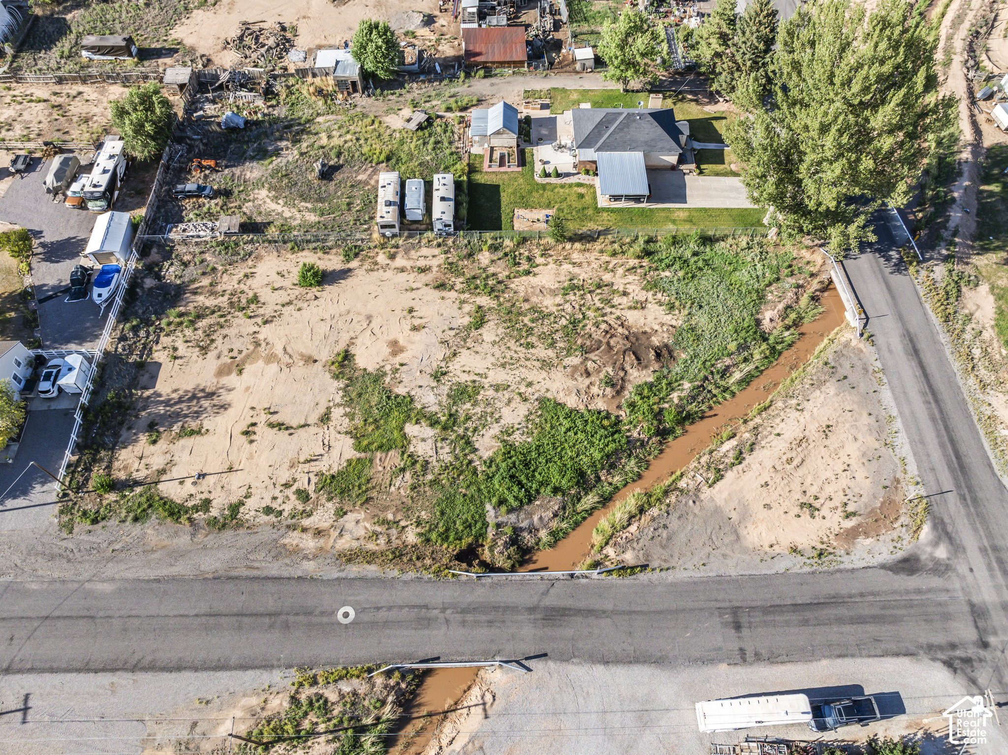 main property photo 18