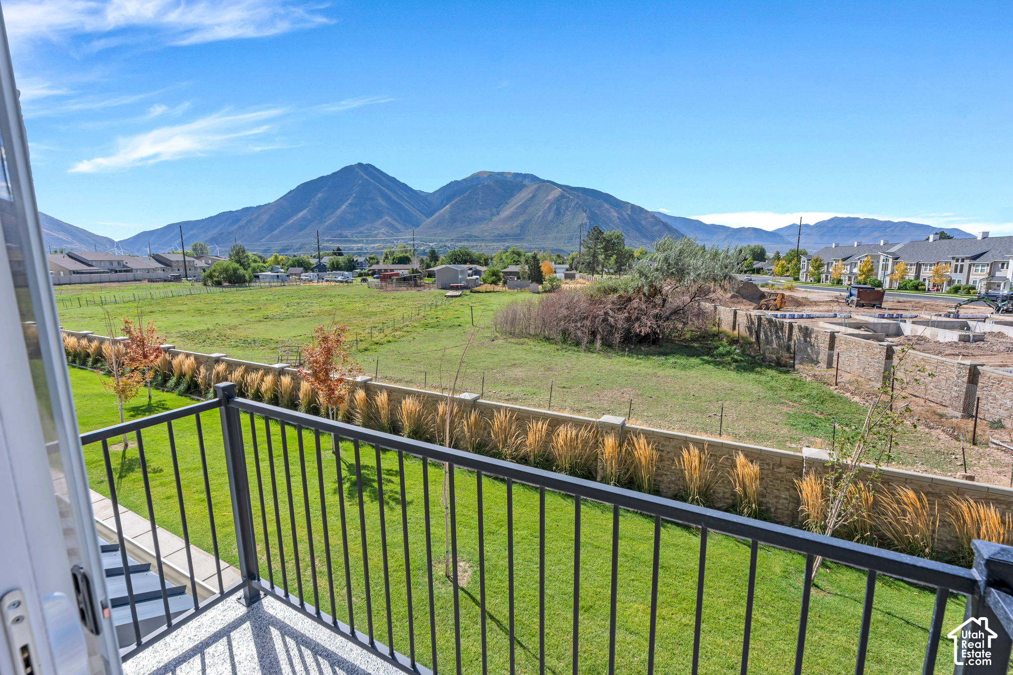 main property photo 13