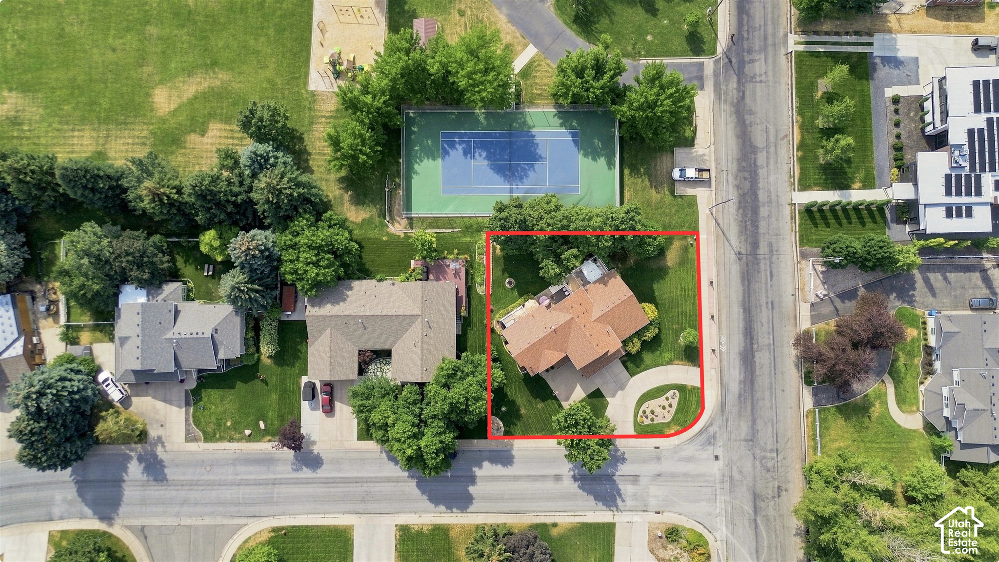 main property photo 32