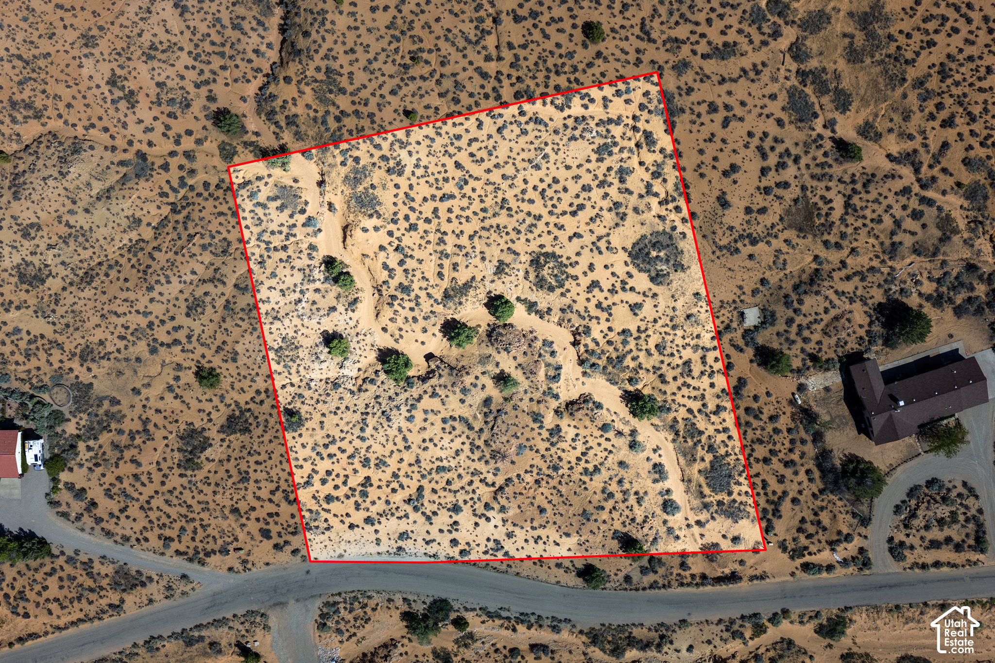 main property photo 27