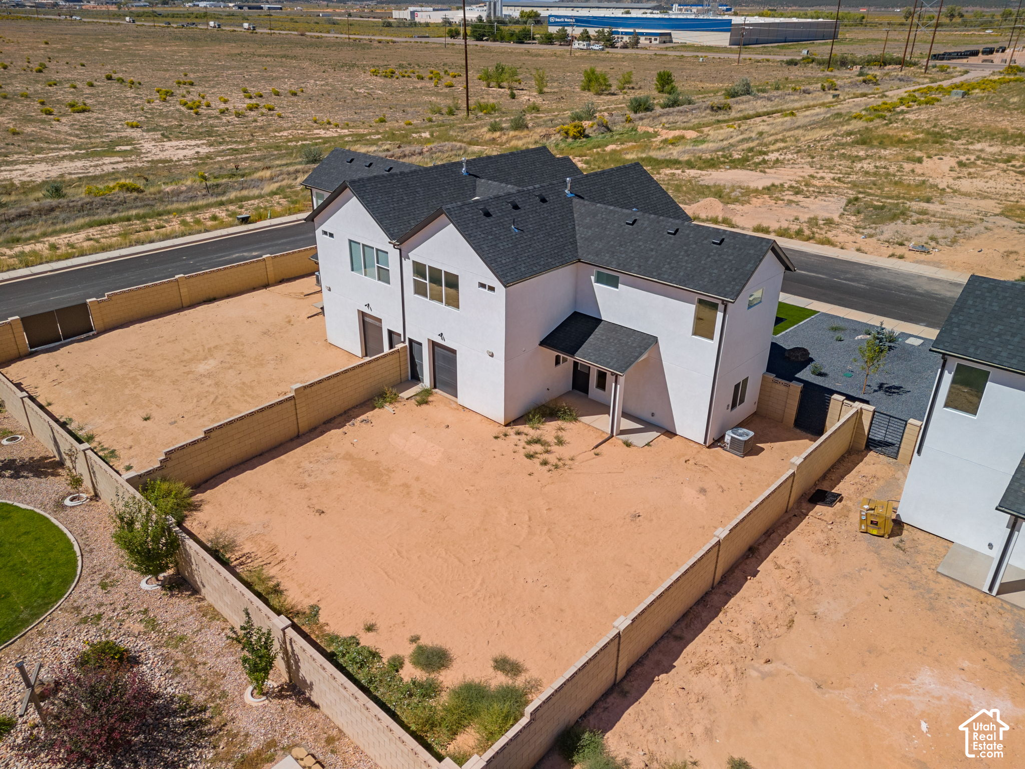 main property photo 7