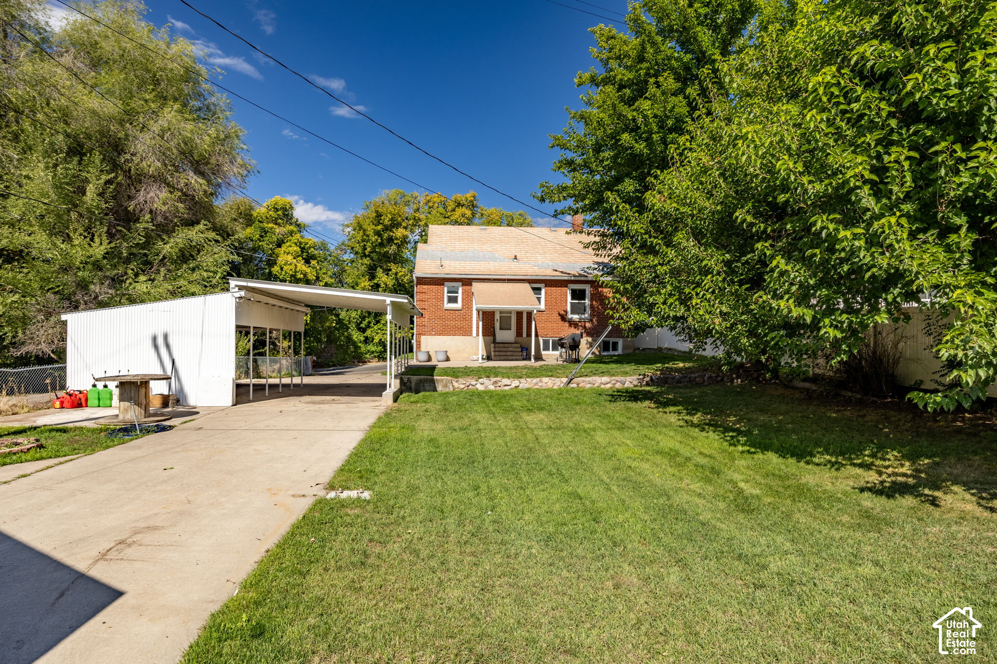 main property photo 29