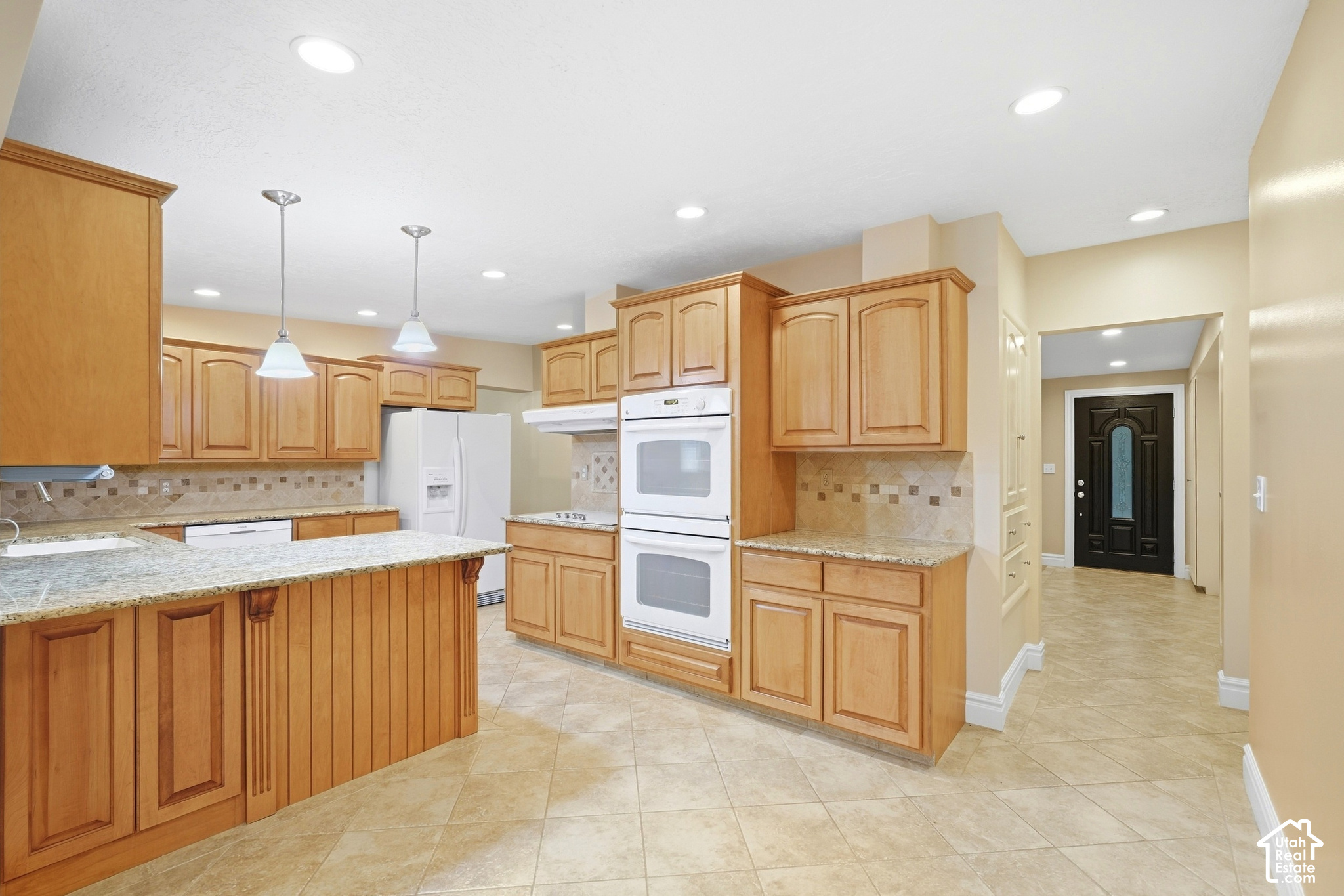 main property photo 13