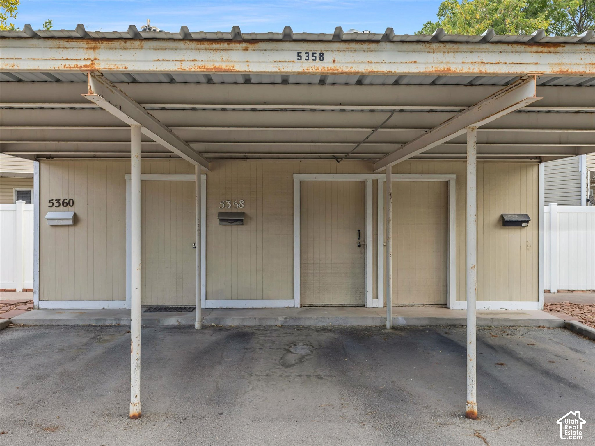 main property photo 17