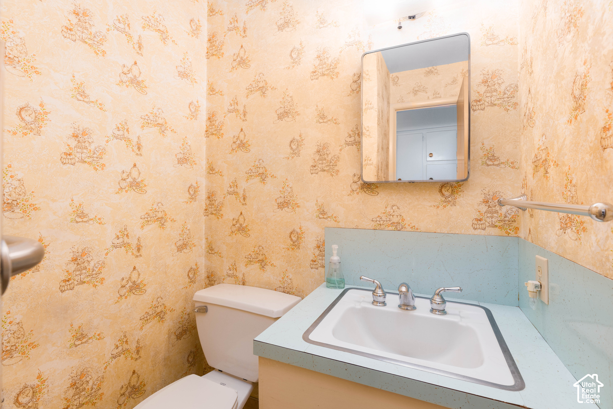 main property photo 16
