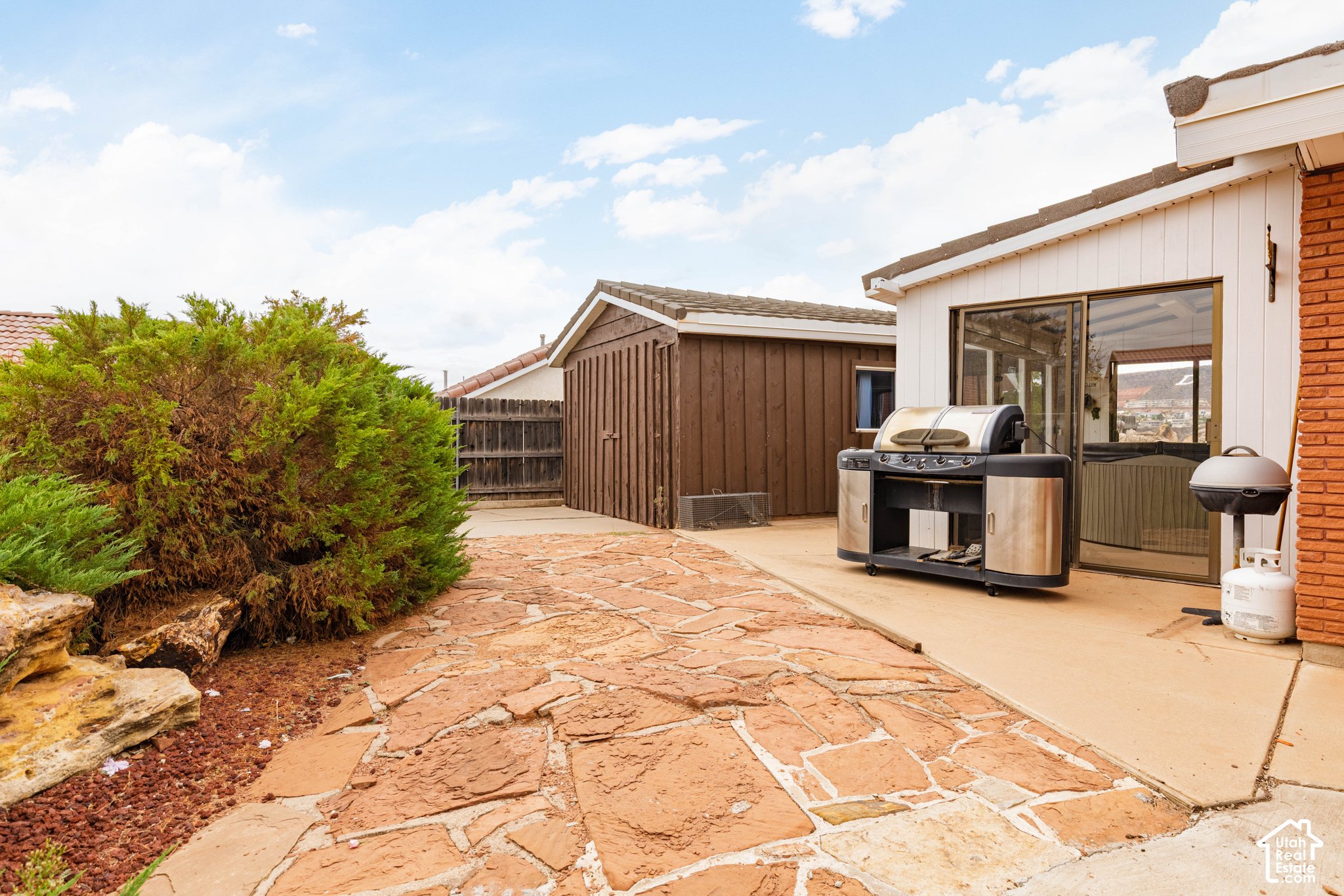 main property photo 35