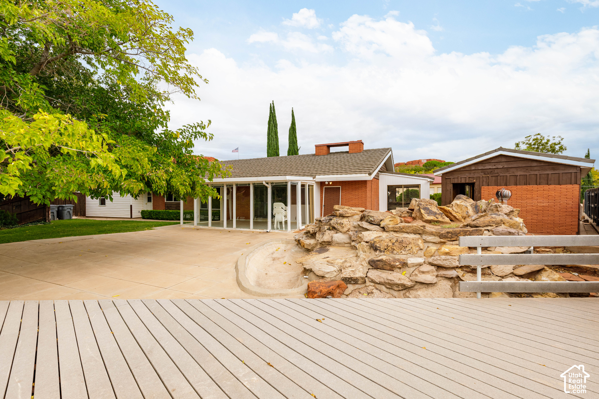 main property photo 41