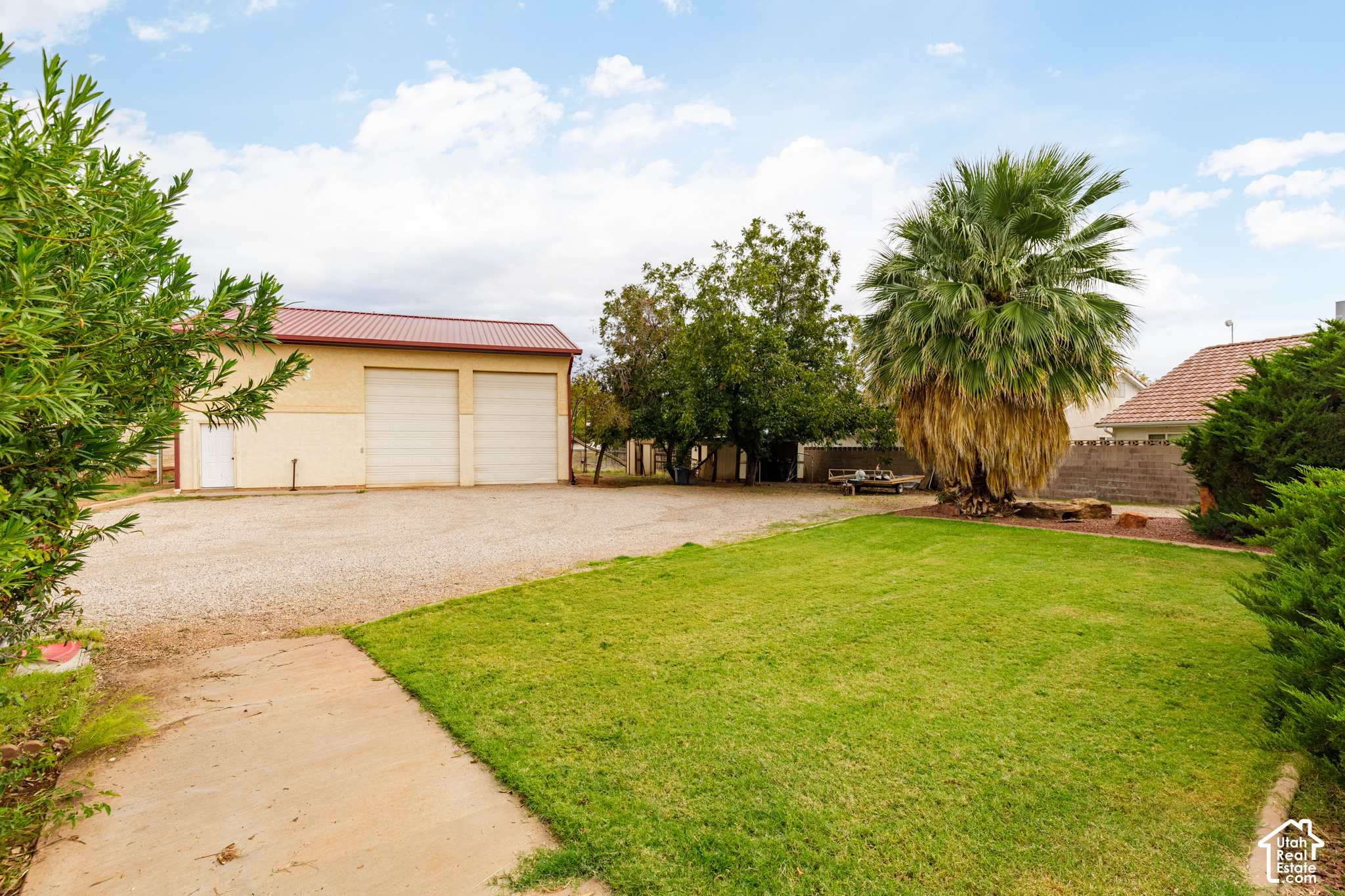 main property photo 43