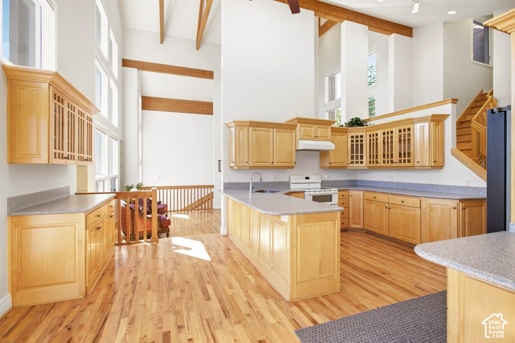 main property photo 12