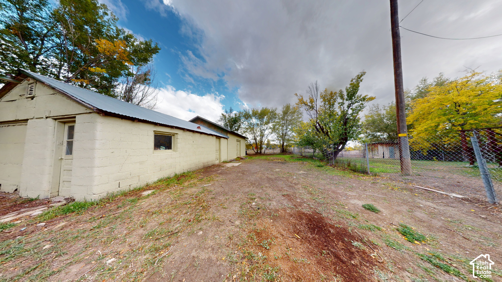main property photo 28