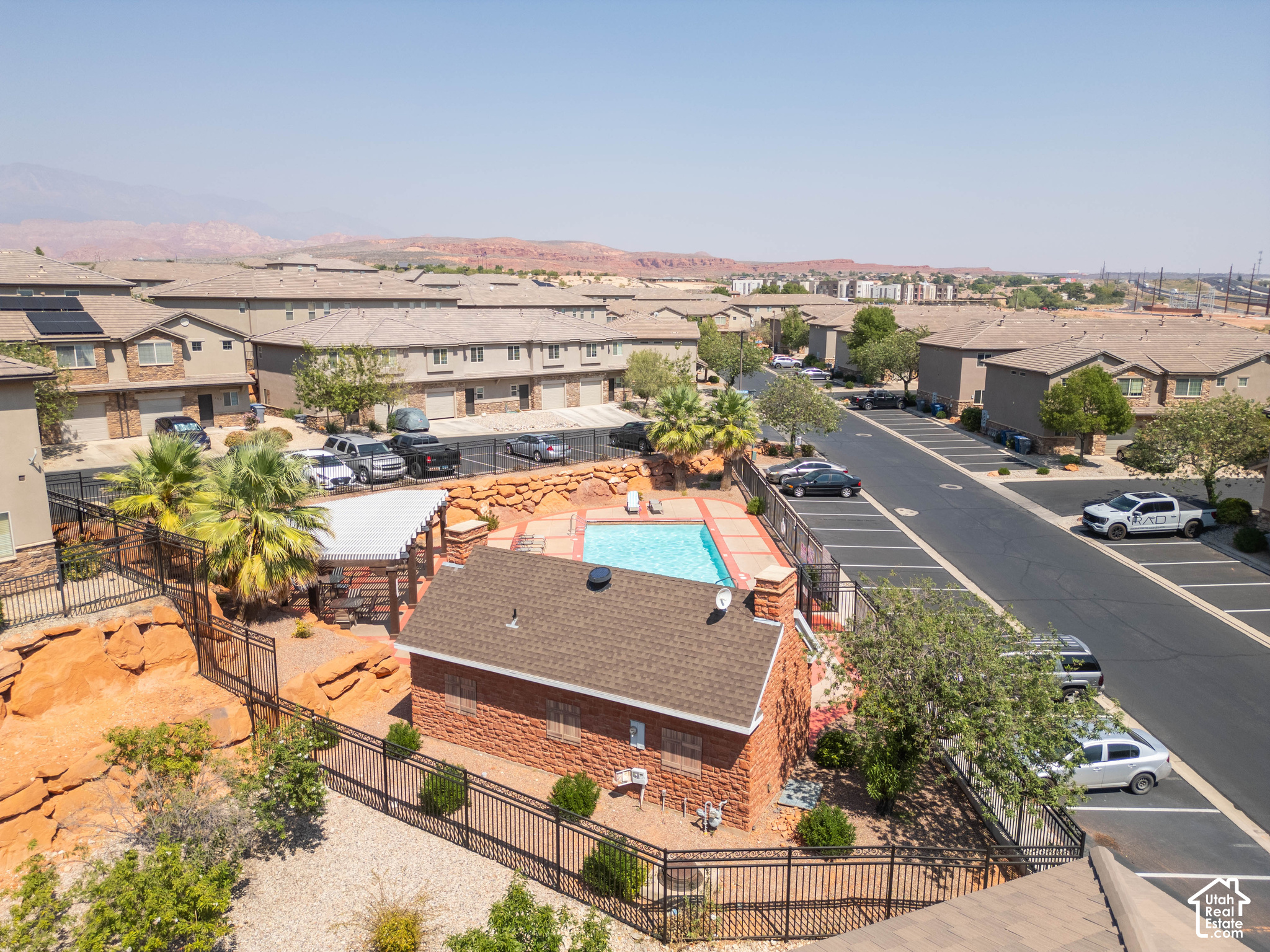 main property photo 31