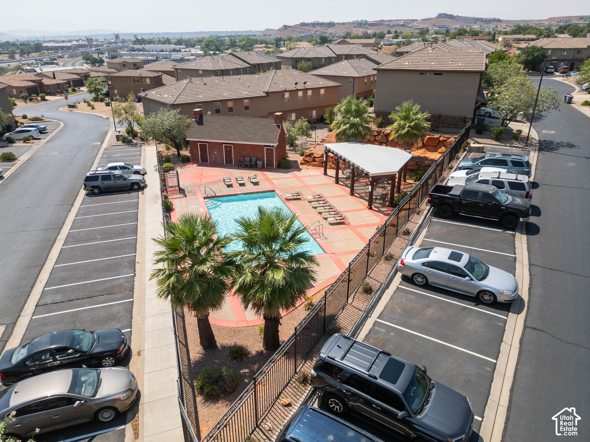 main property photo 30