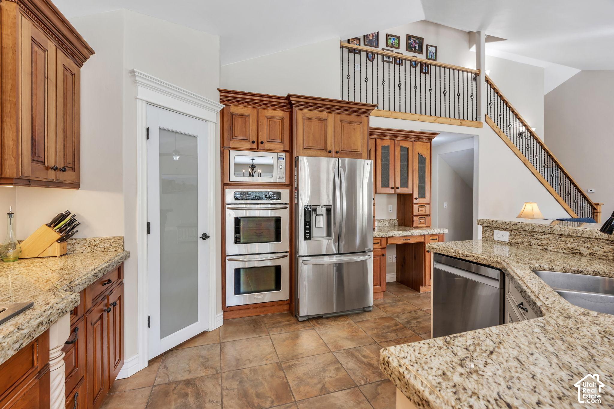main property photo 9