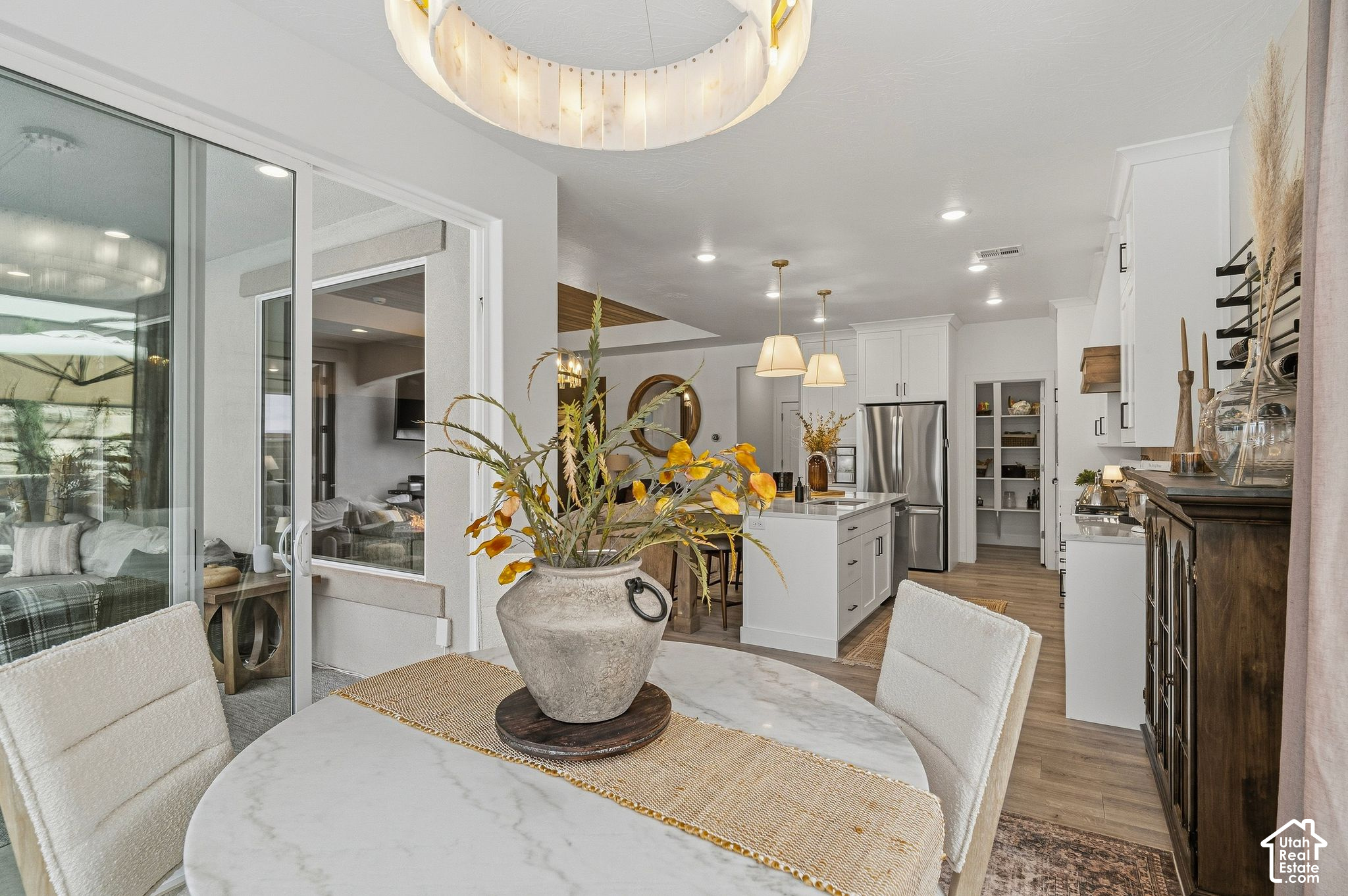 property viewer photo 12