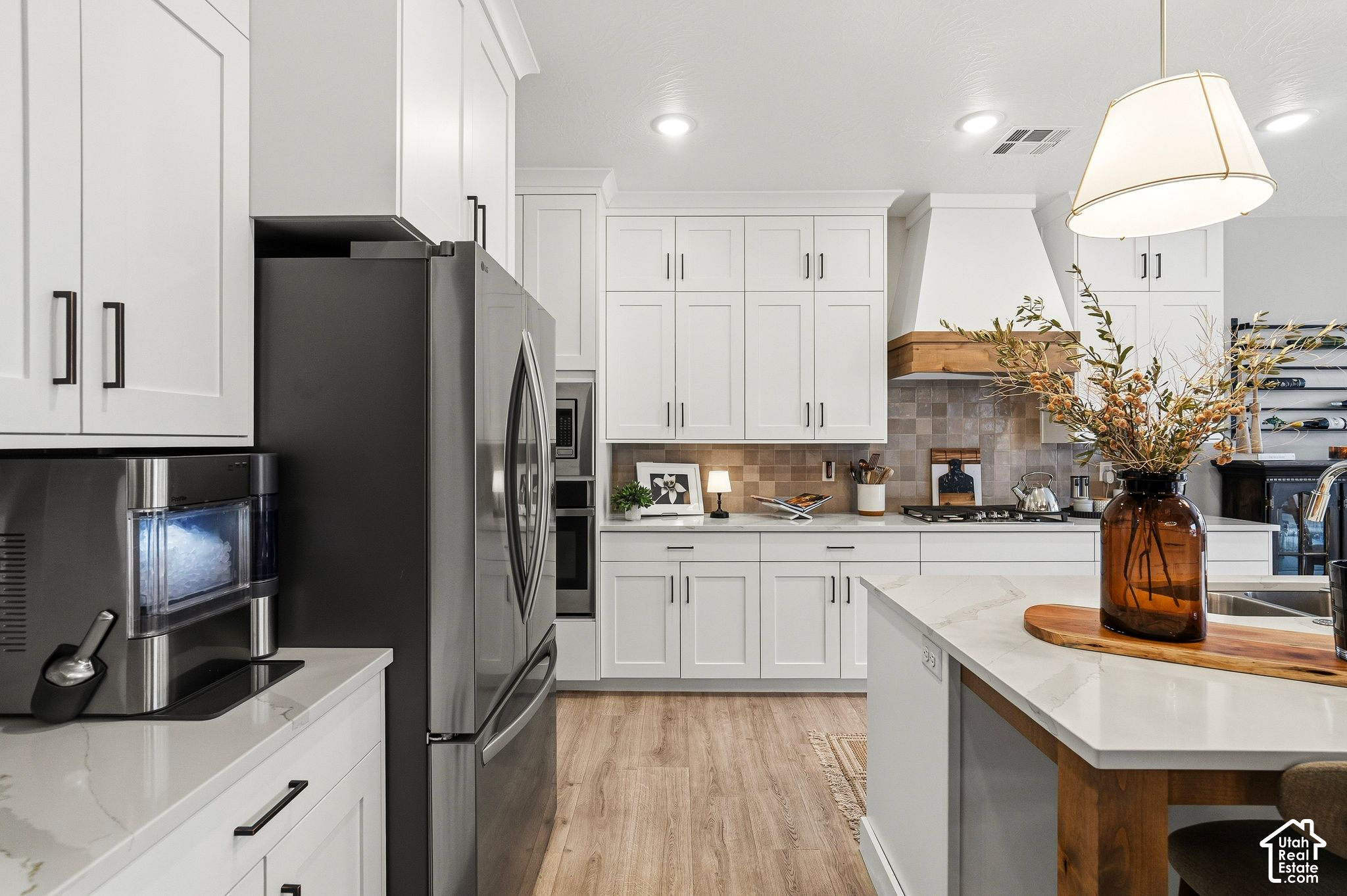 property viewer photo 16