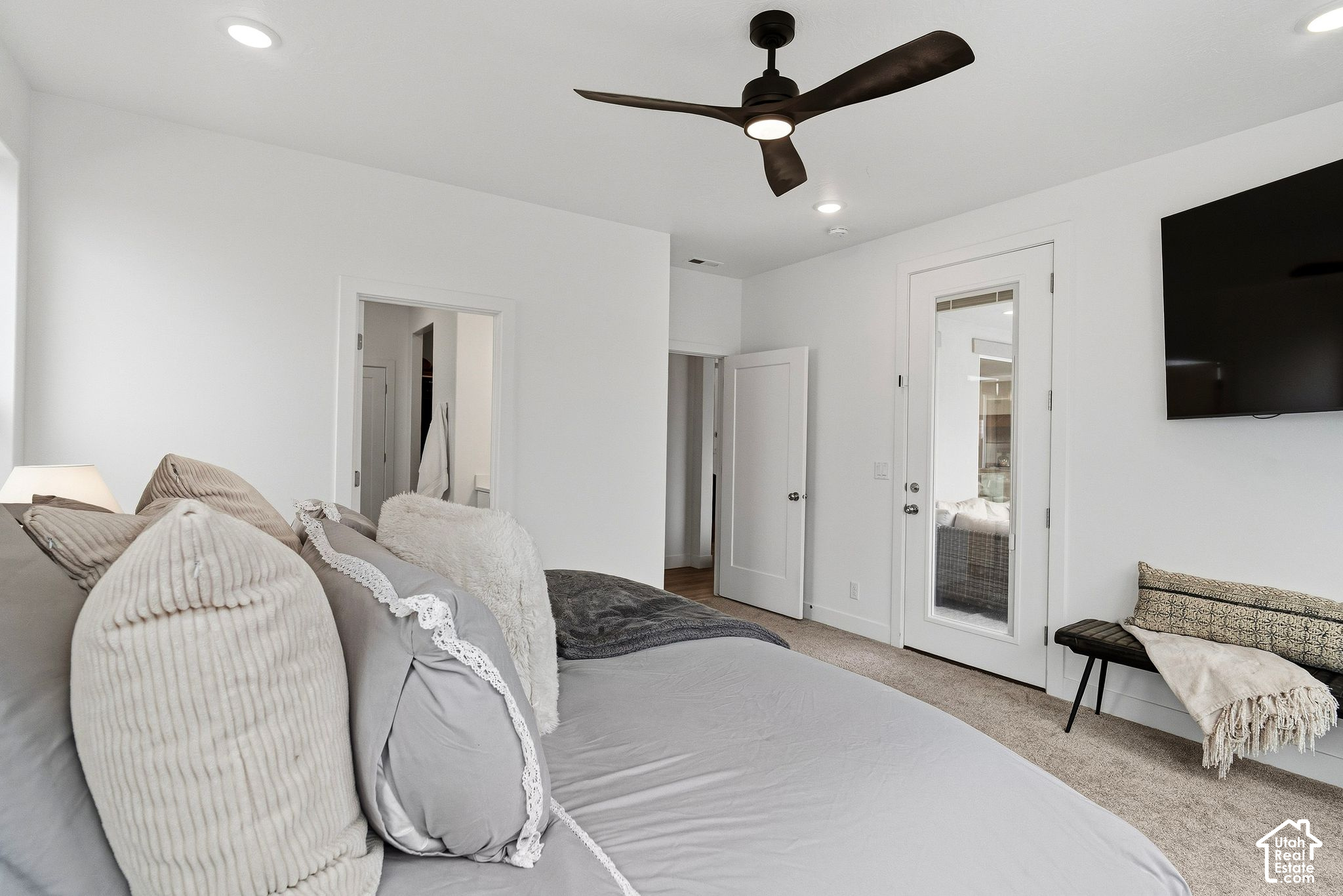 property viewer photo 19