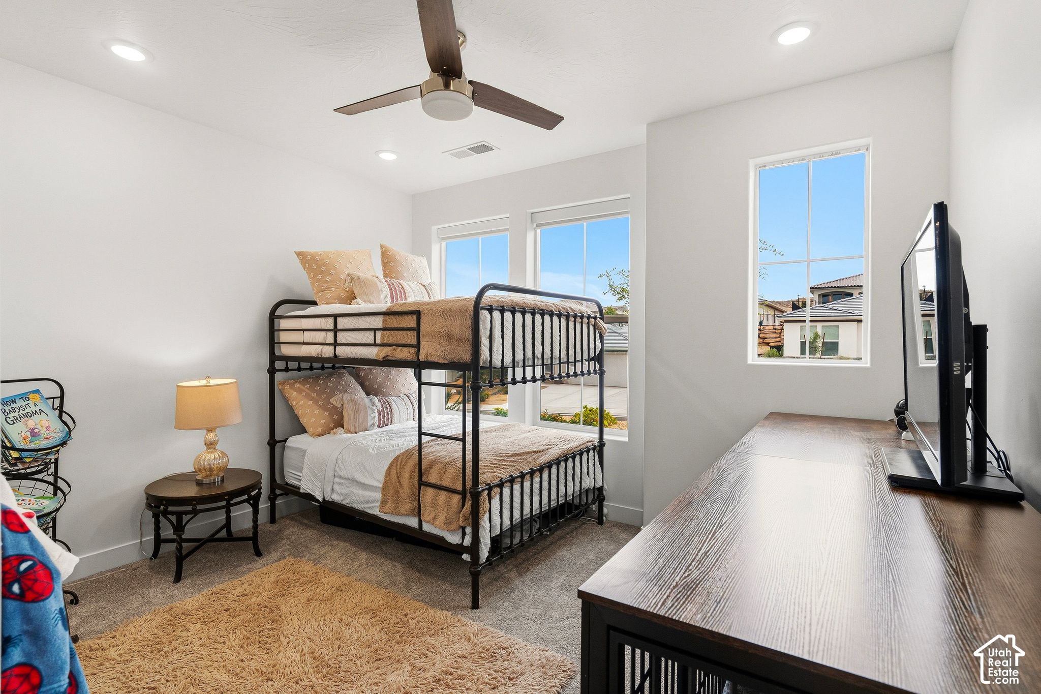 property viewer photo 26