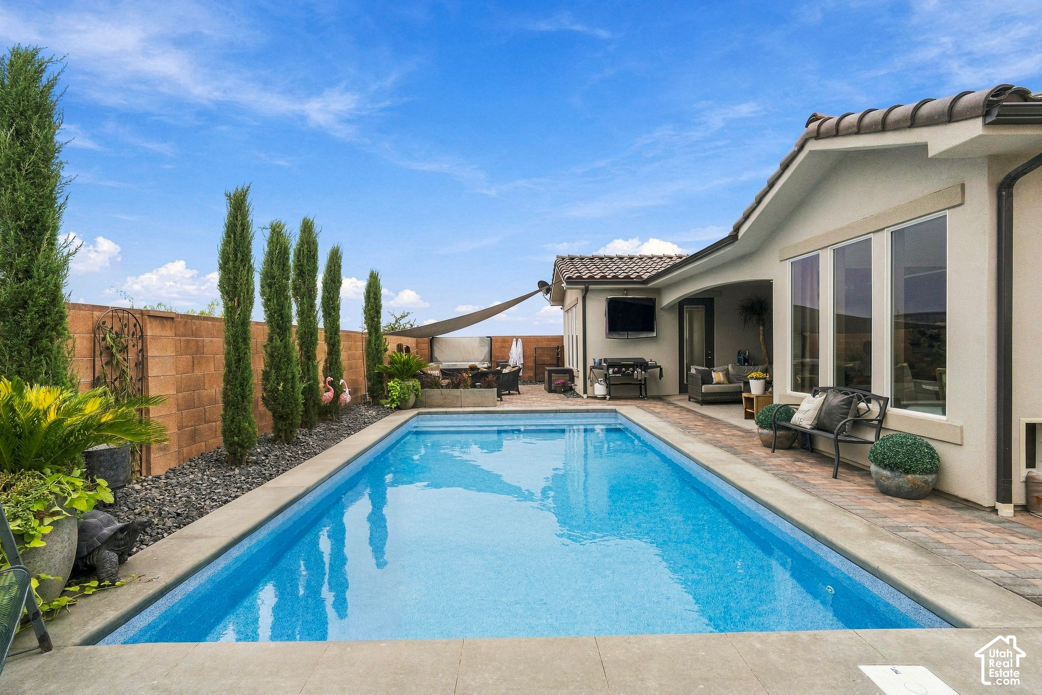 property viewer photo 31