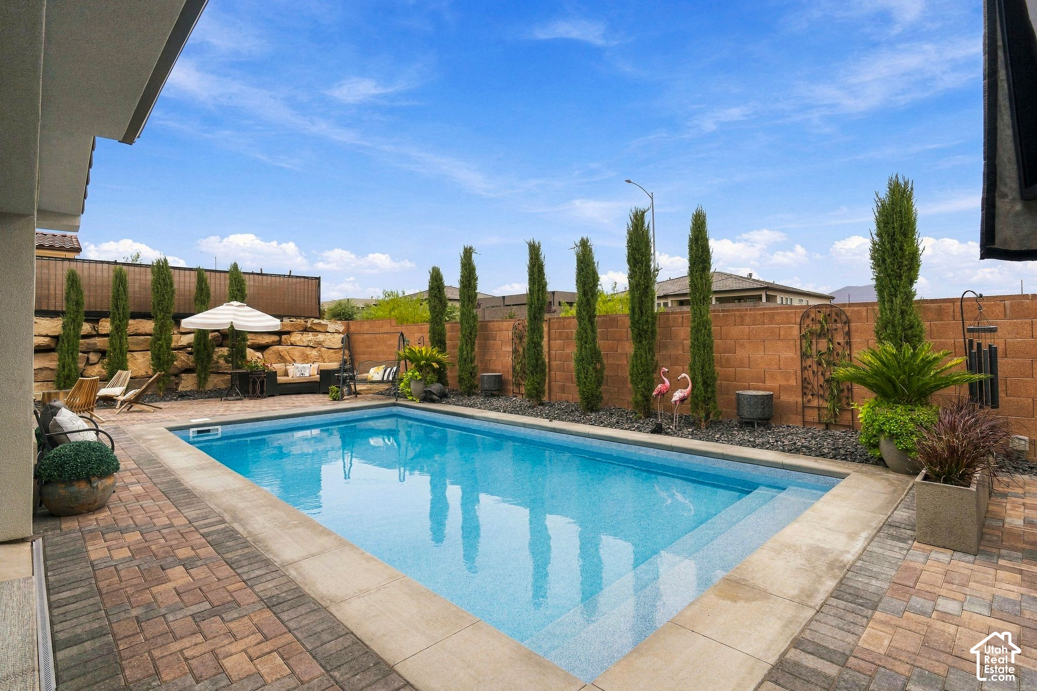 property viewer photo 38