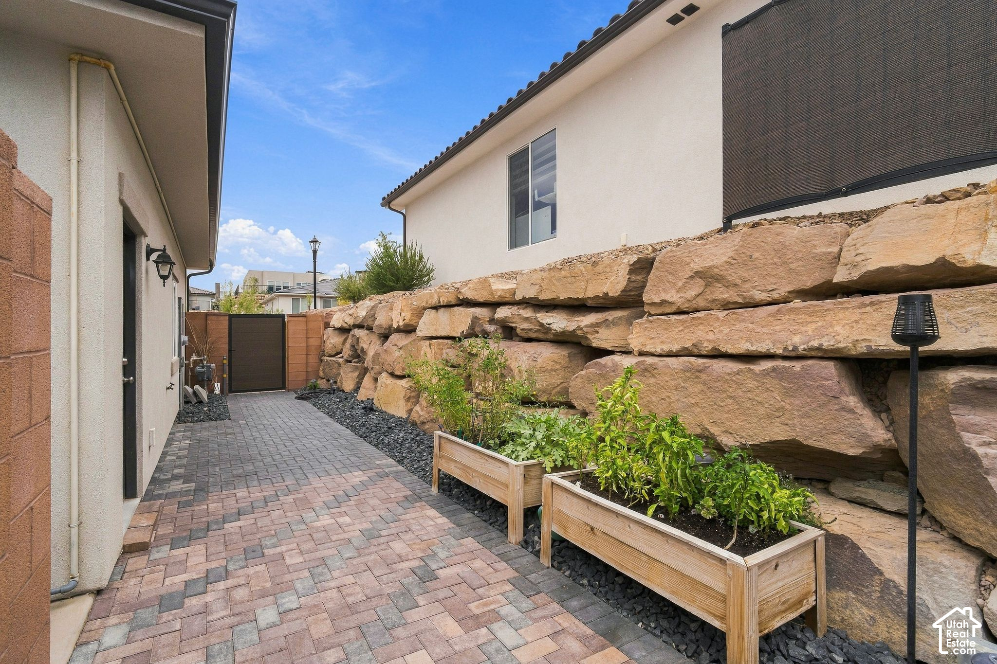 property viewer photo 42